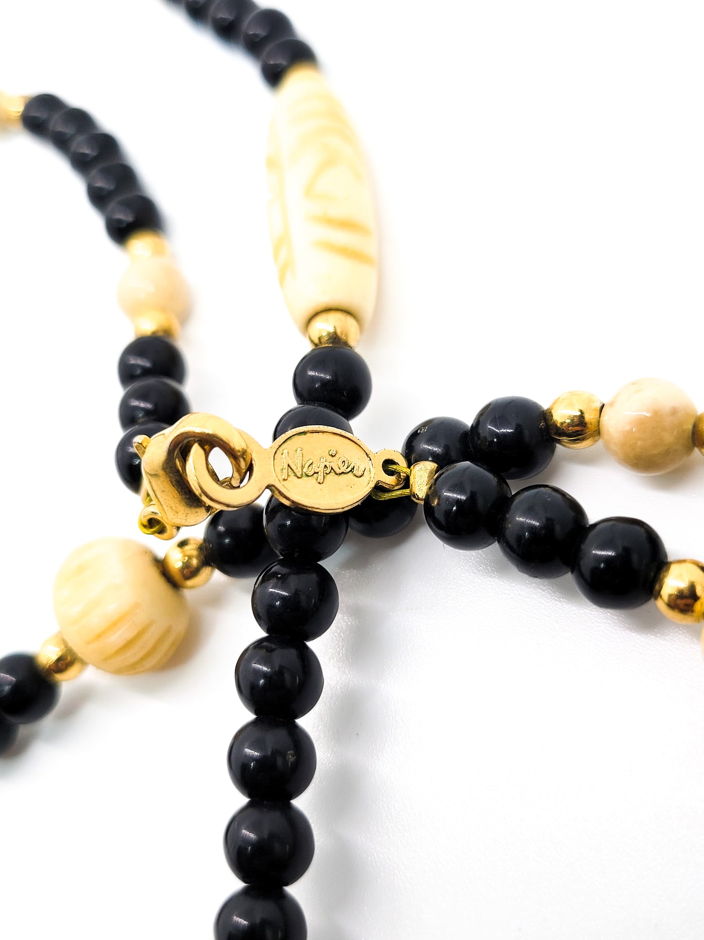 Napier signed carved natural beaded black and gold signed retro vintage necklace