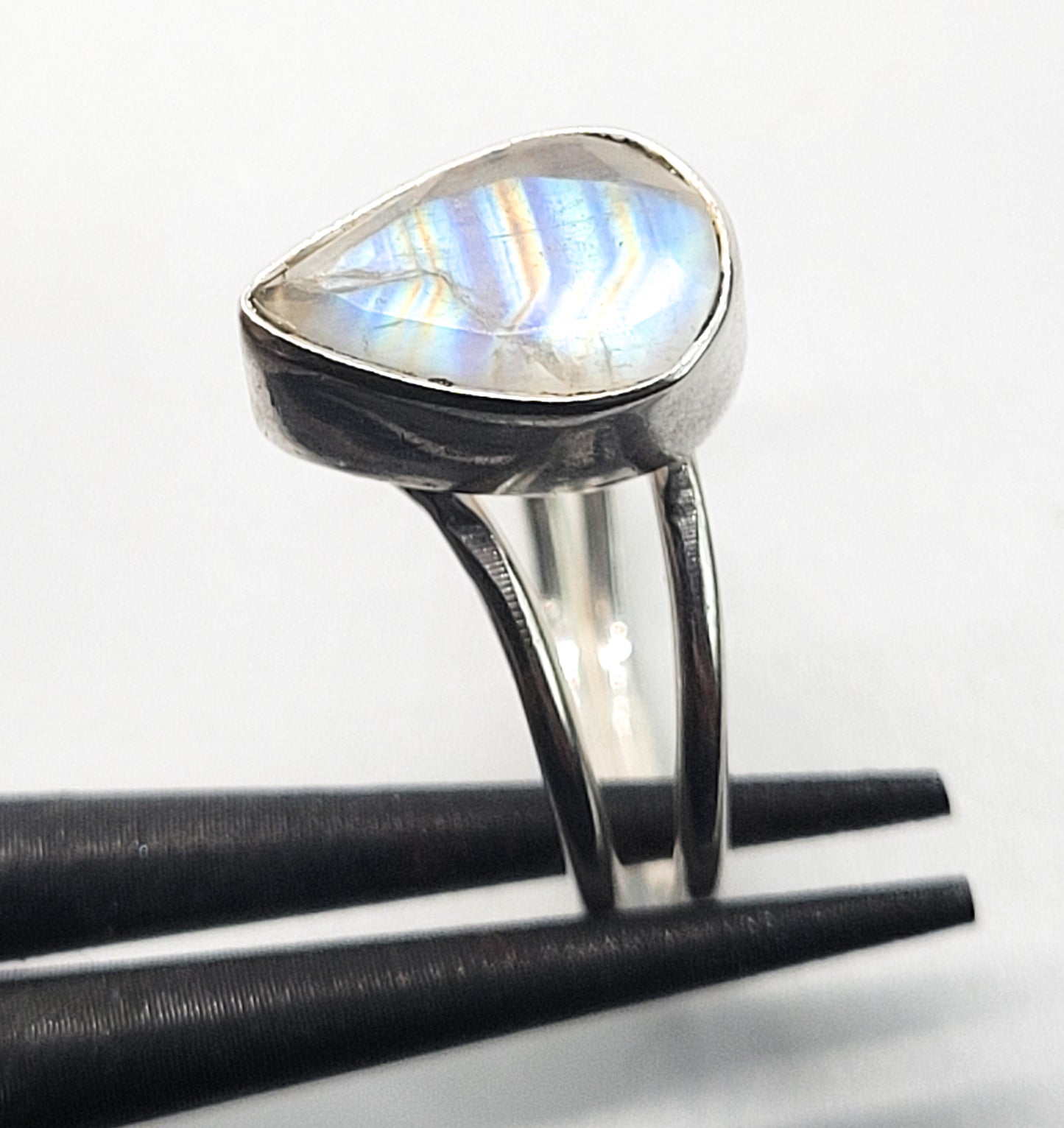 Rainbow flash faceted pear cut moonstone split shank sterling silver ring size 9