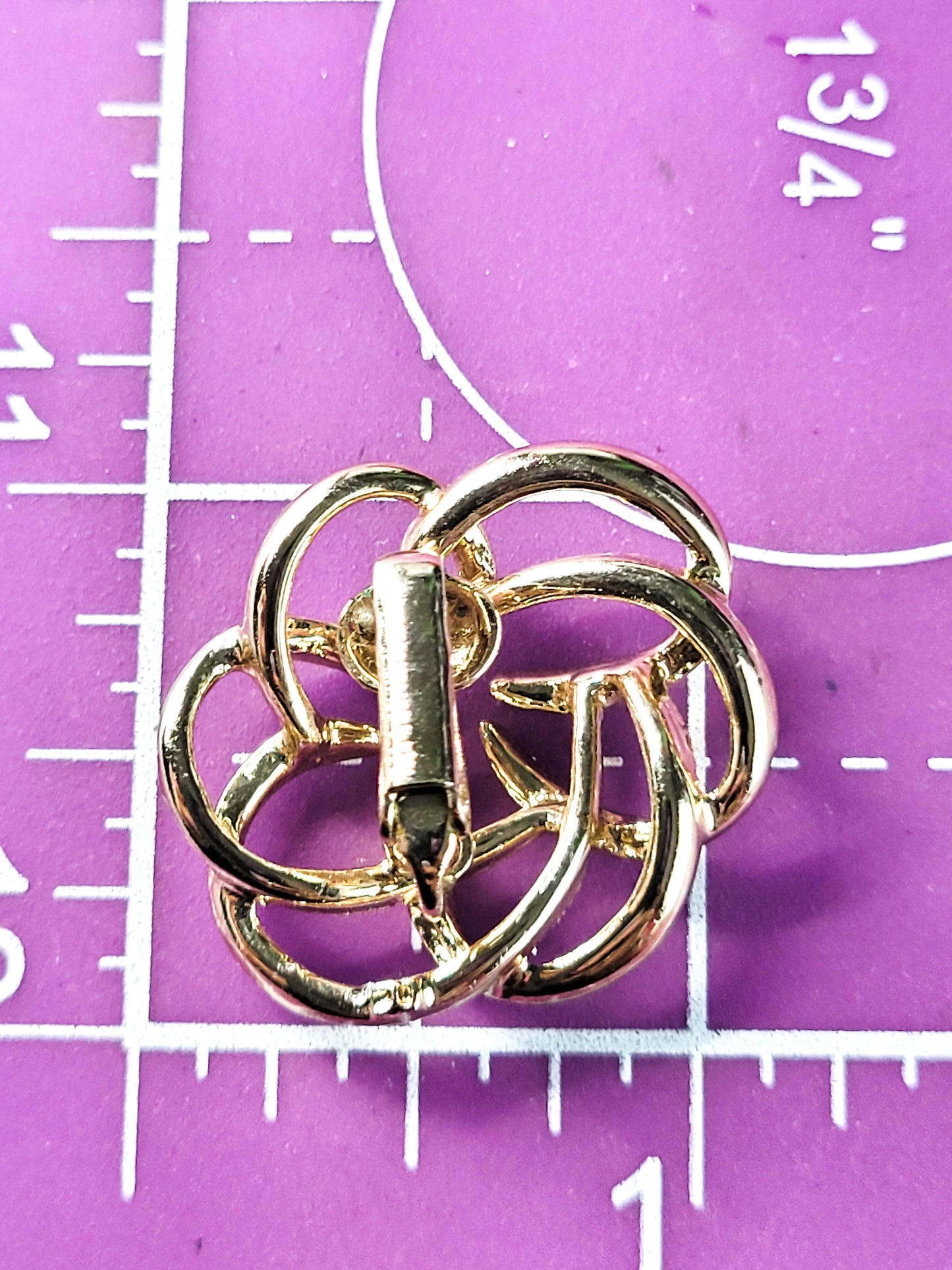 Sarah Coventry atomic spiral gold flower vintage clip on earrings