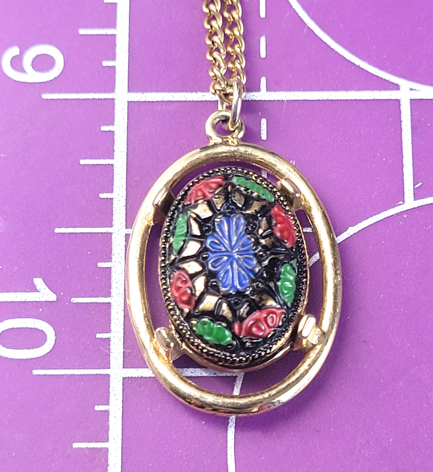 Sarah Coventry signed vintage Moroccan vintage gold toned necklace