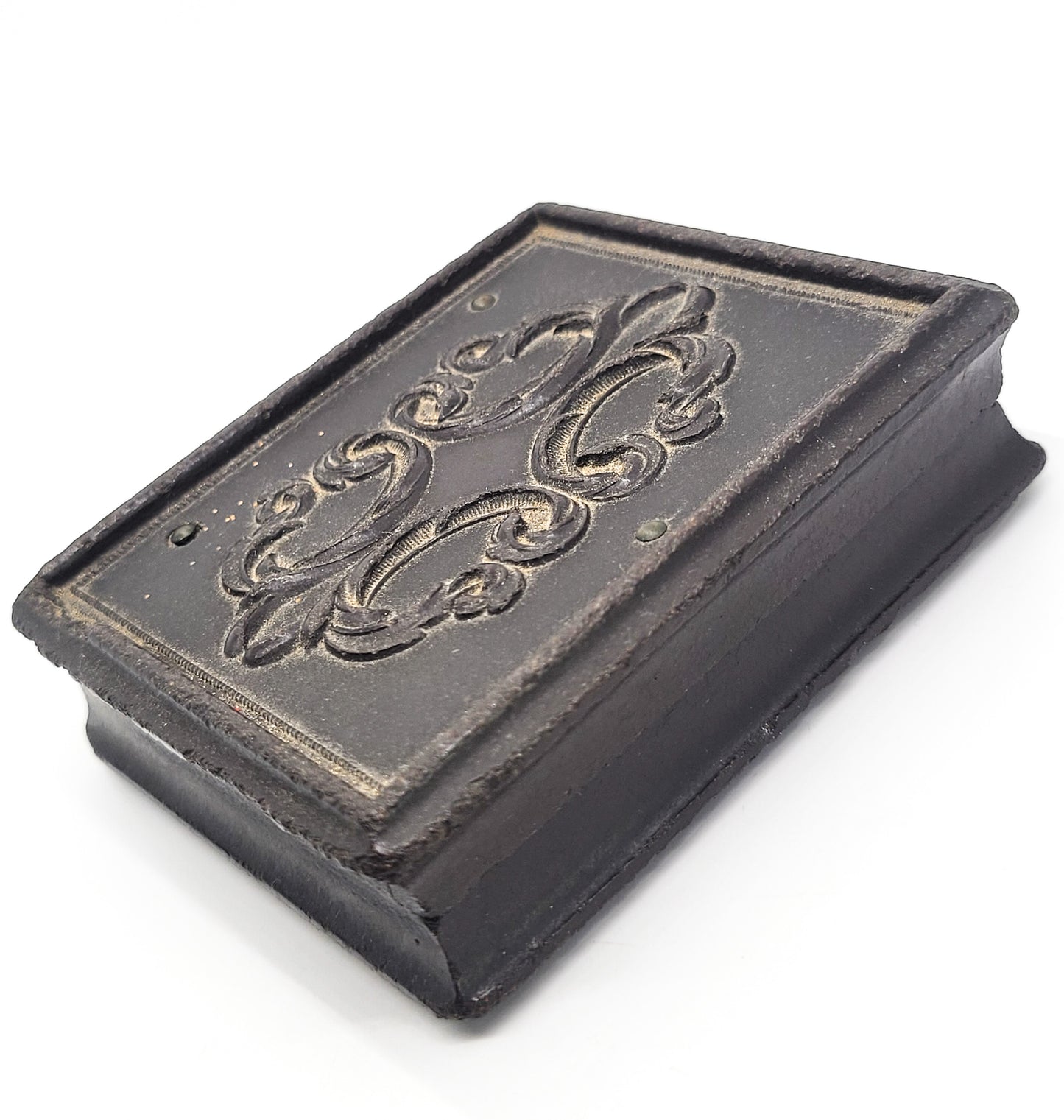 Daguerreotype Antique 1800s in wooden Gutta Percha Union Case red velvet framed