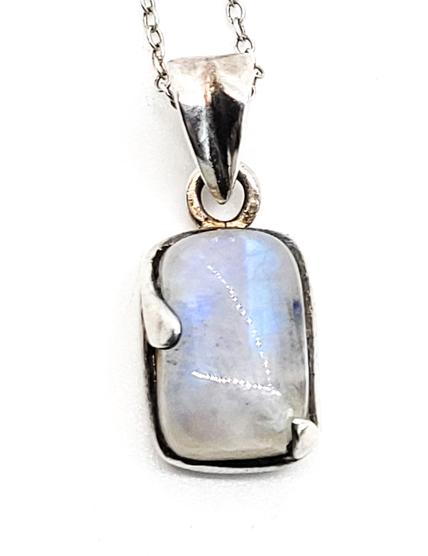 Flashy moonstone twisted delicate sterling silver pendant necklace