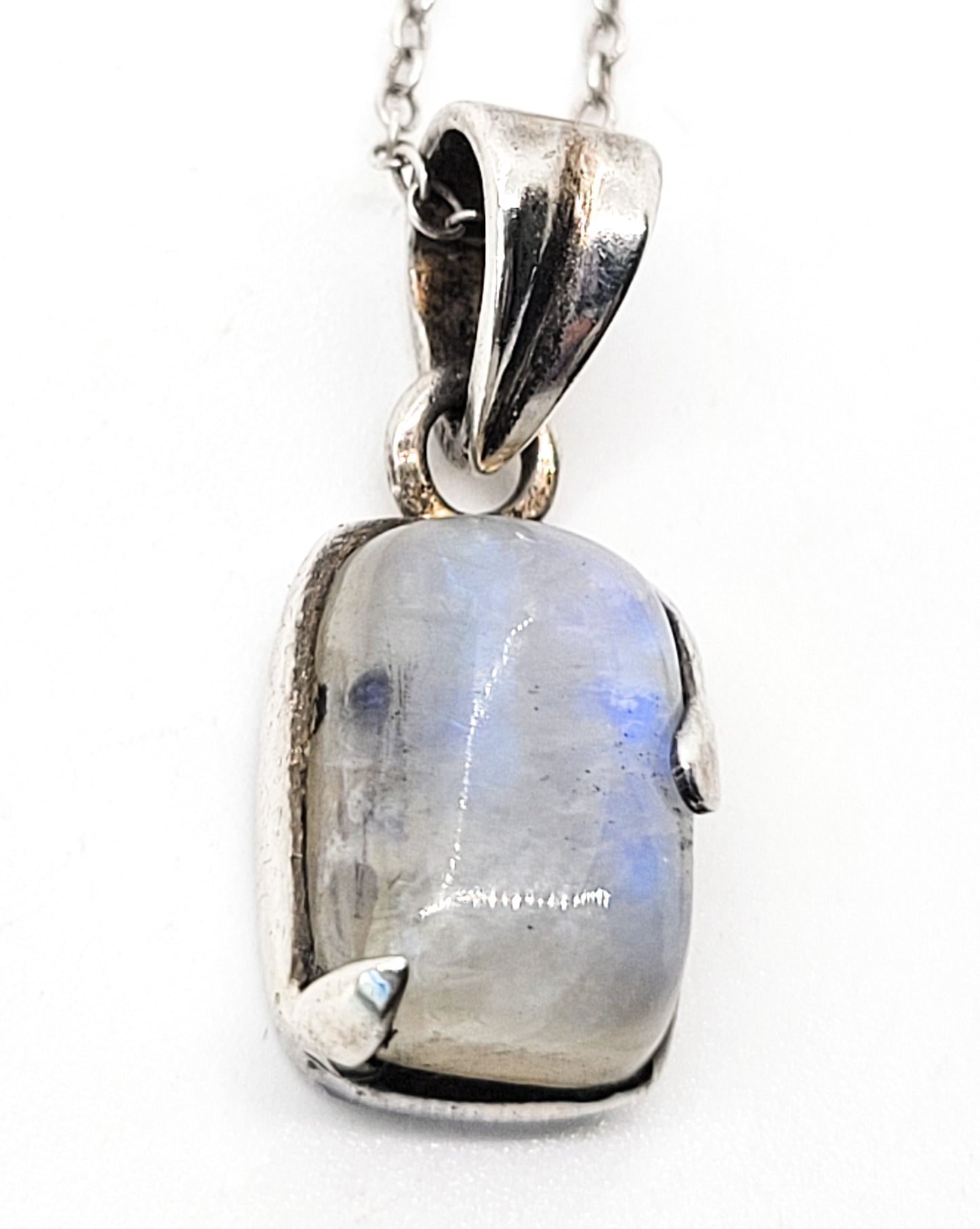 Flashy moonstone twisted delicate sterling silver pendant necklace