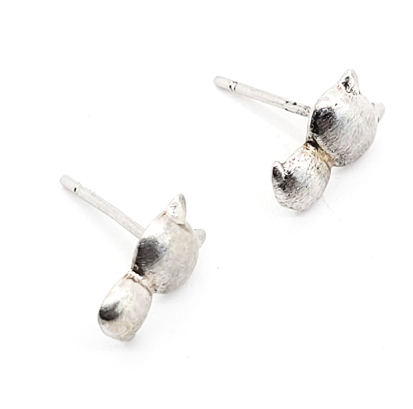 Kitty Cat feline pet Brushed sterling silver vintage stud earrings