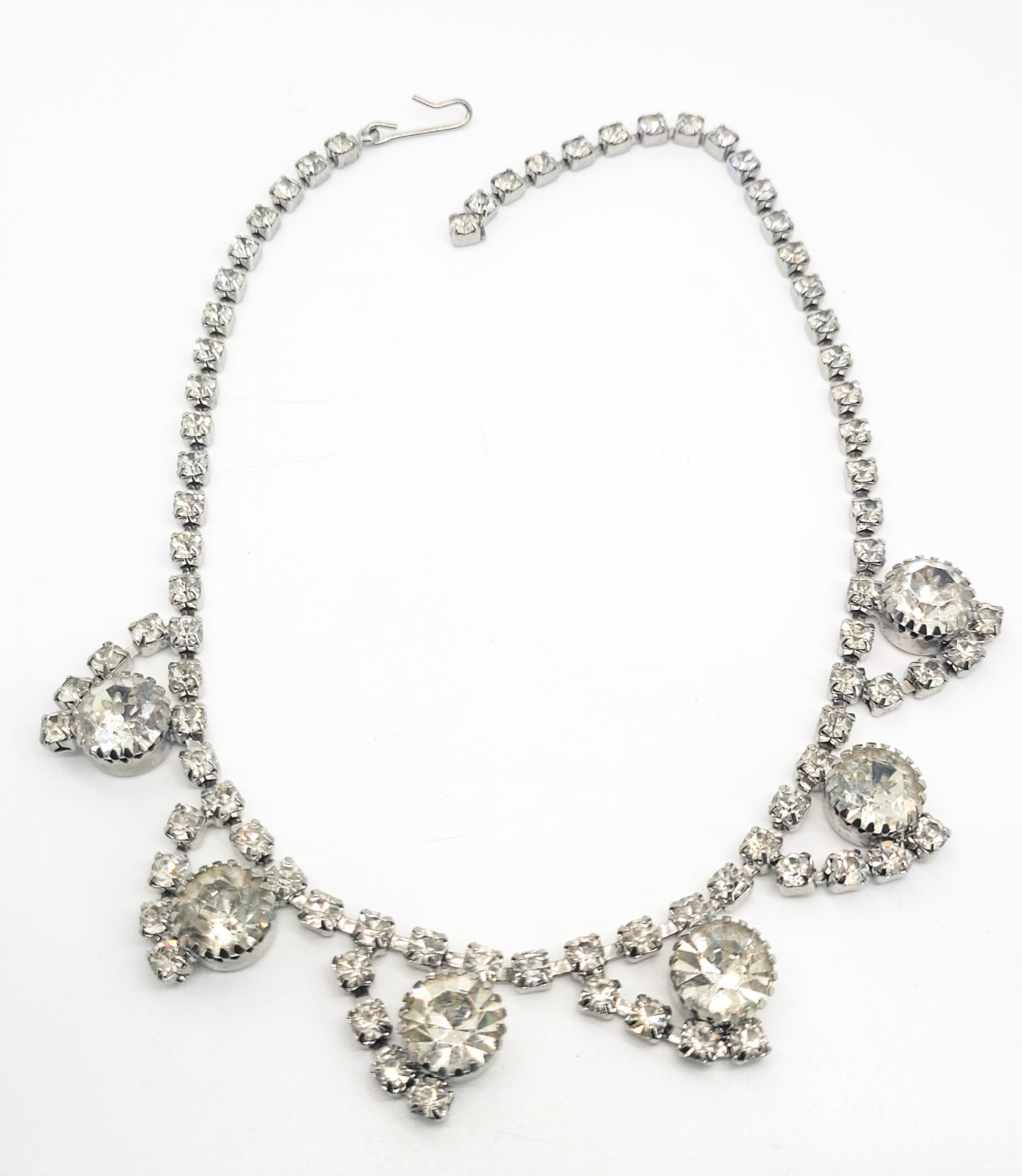 Vintage large scalloped vintage clear rhinestone choker necklace