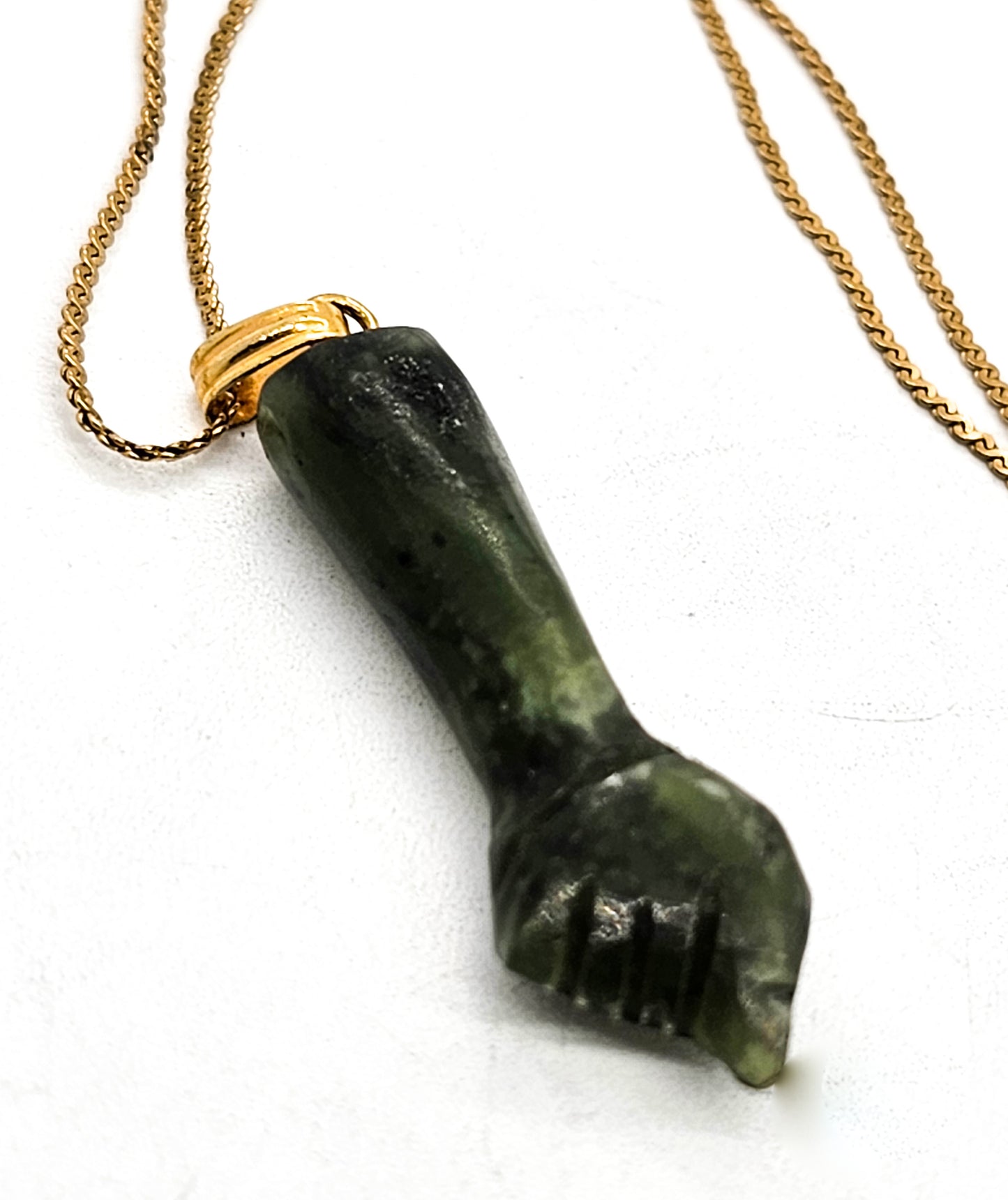 Nephrite Jade green gemstone Mano Figa Vermeil gold filled vintage necklace