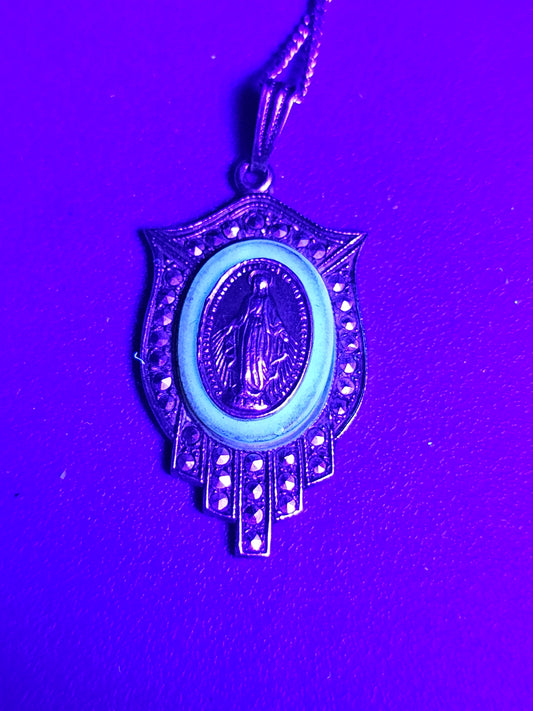 Blue glow UV glass lead Miraculous medal vintage sterling silver necklace