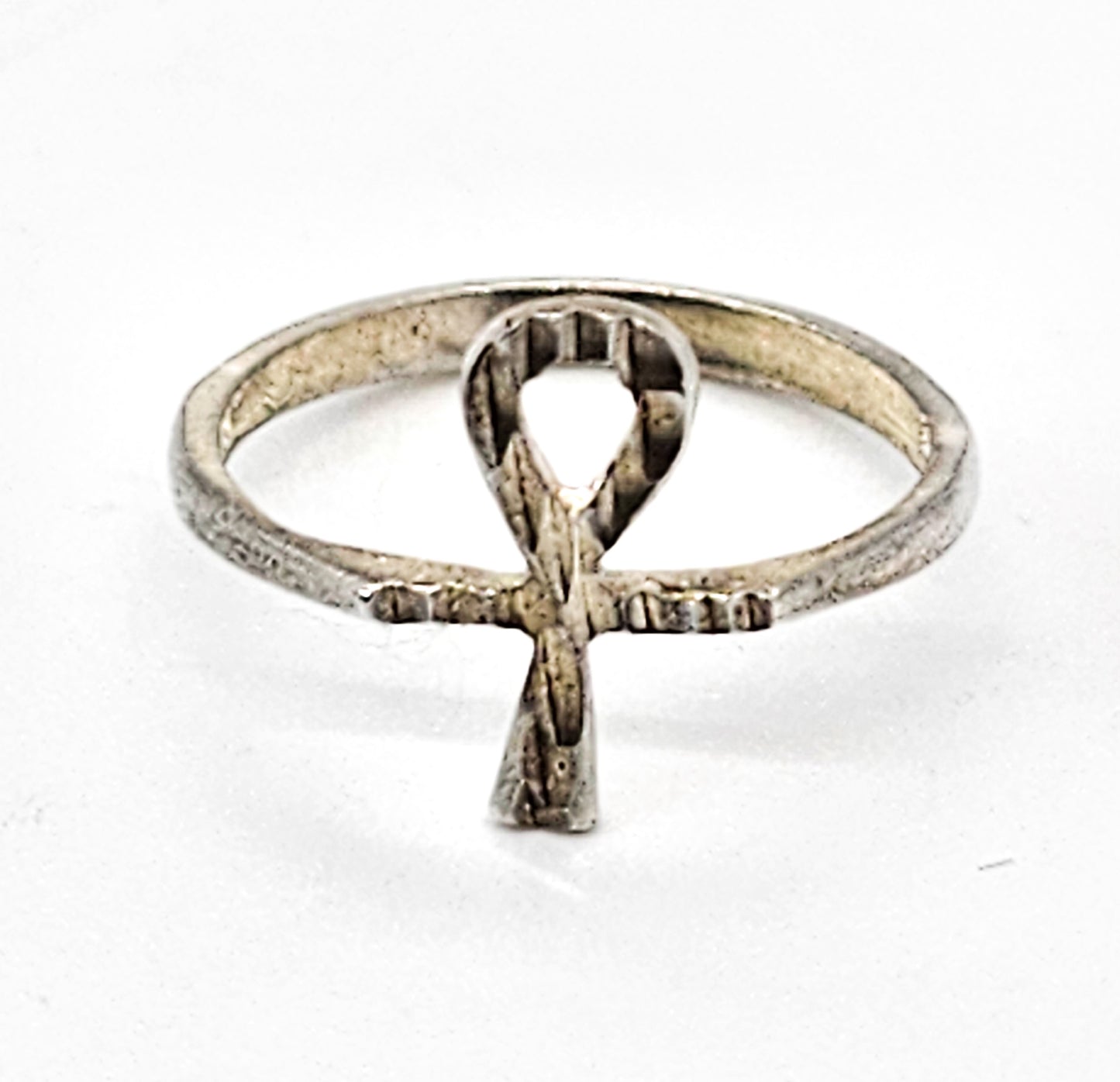 Ankh Key of Life Egyptian Revival vintage sterling silver etched ring size 5.5