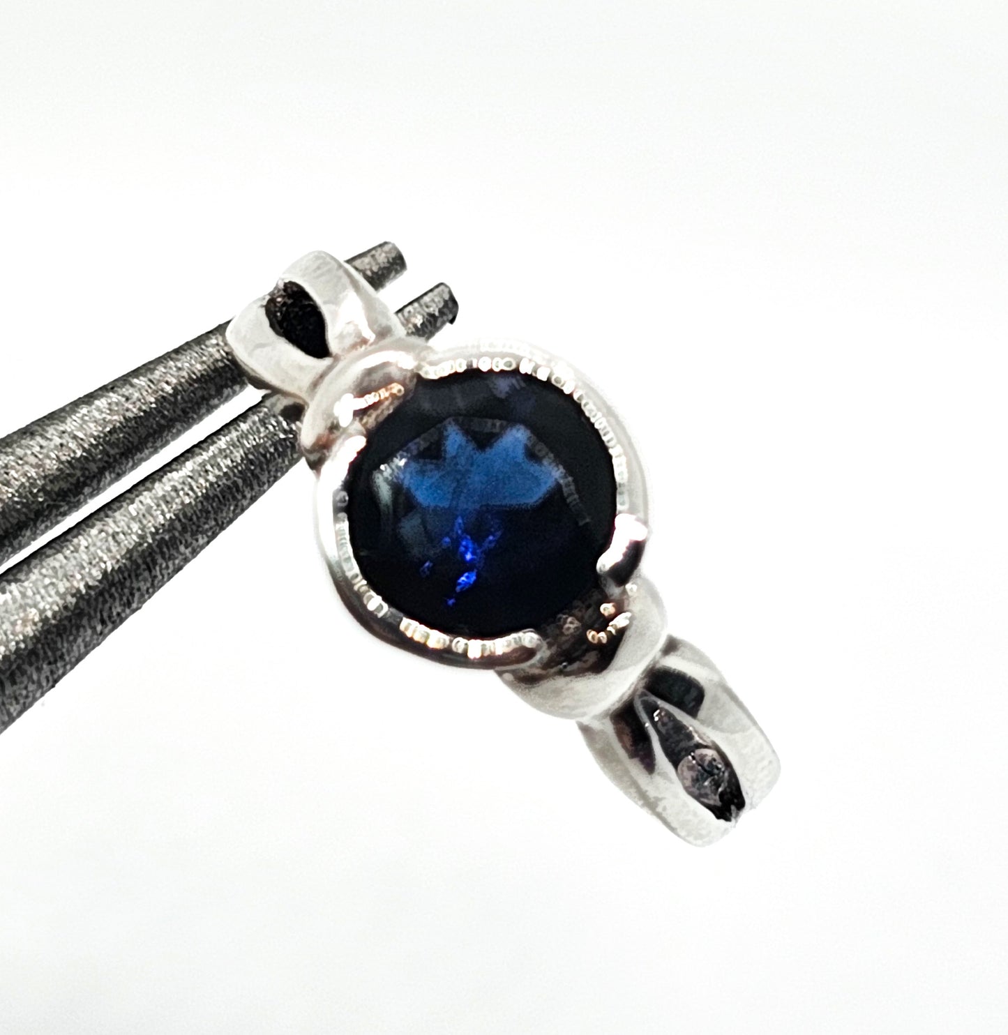 Lab created Sapphire vintage split shank half bezel sterling silver ring size 7