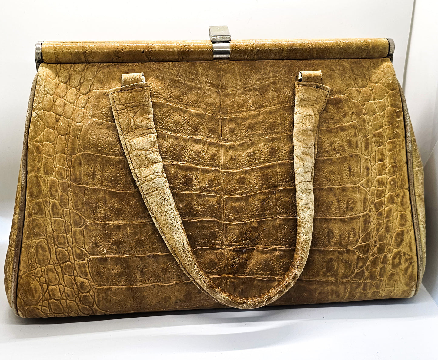Crocodile light tan vintage retro genuine leather handbag purse