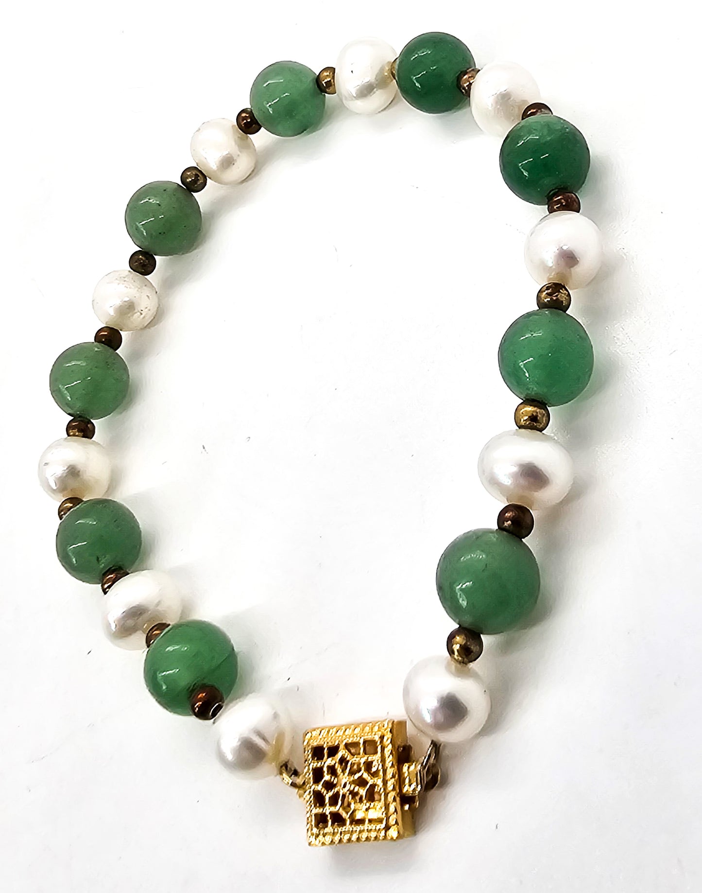 Nephrite Jade and White Freshwater Pearl 14k gold filled bracelet