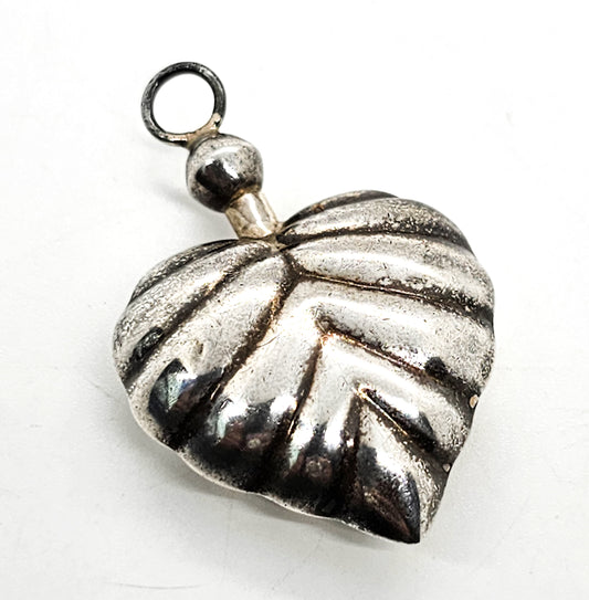 Puffy Heart vintage ribbed sterling silver perfume snuff bottle pendant