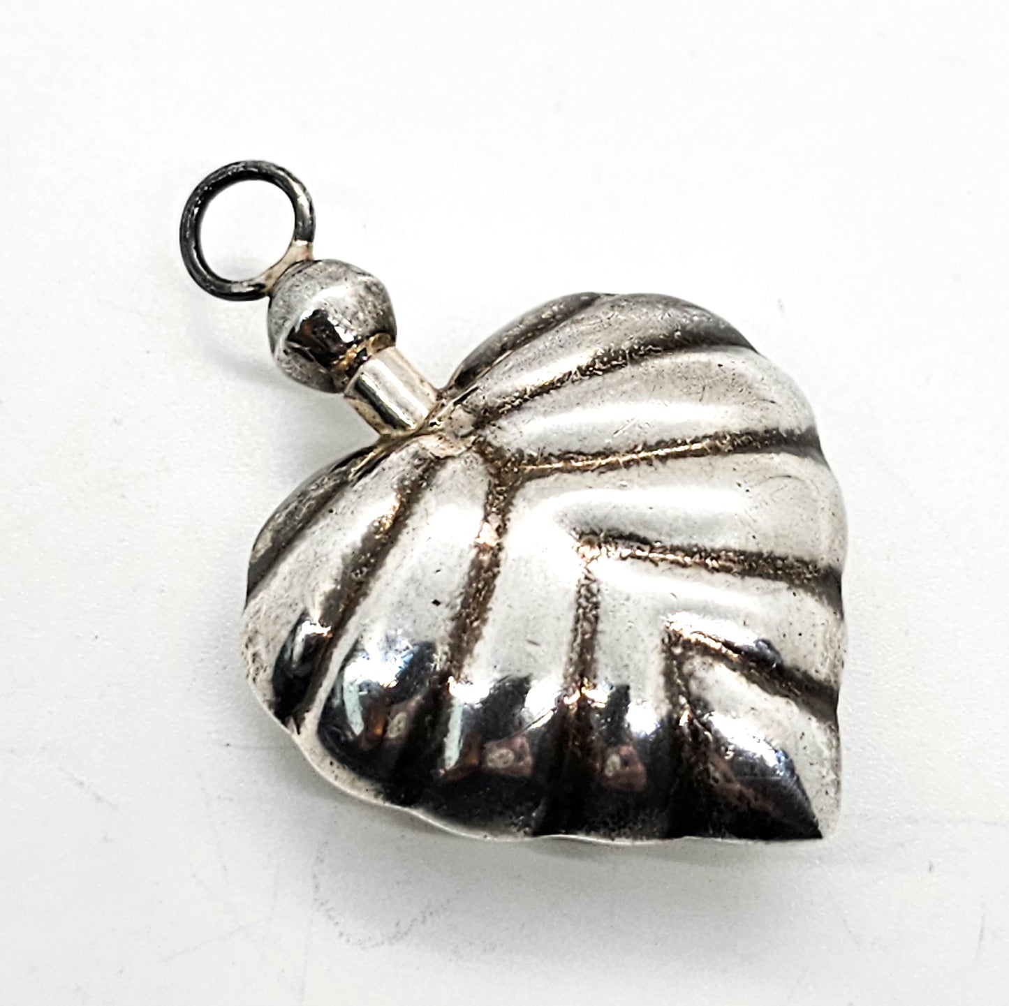 Puffy Heart vintage ribbed sterling silver perfume snuff bottle pendant
