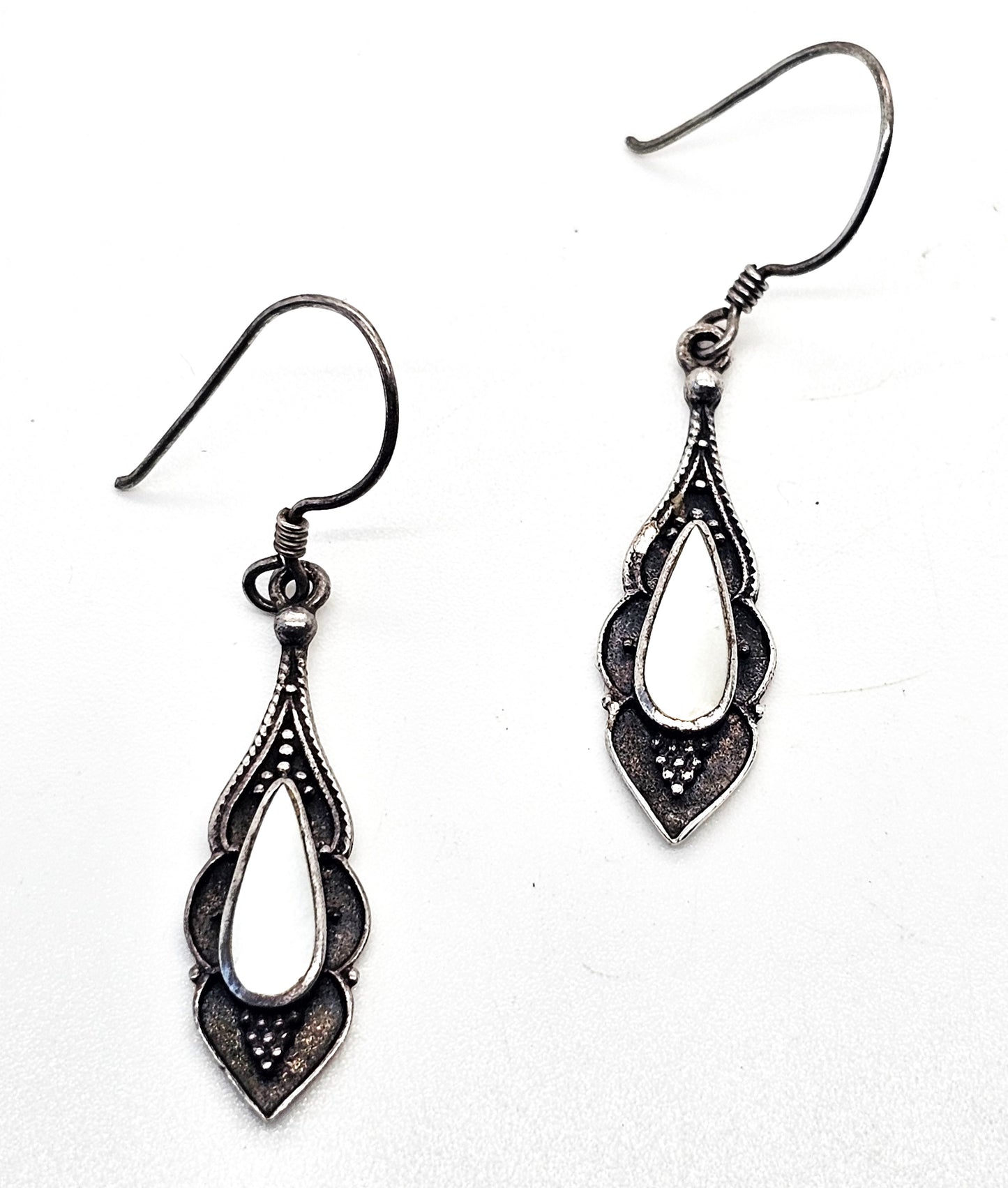 Mother of Pearl Balinese tribal style drop vintage sterling silver earrings