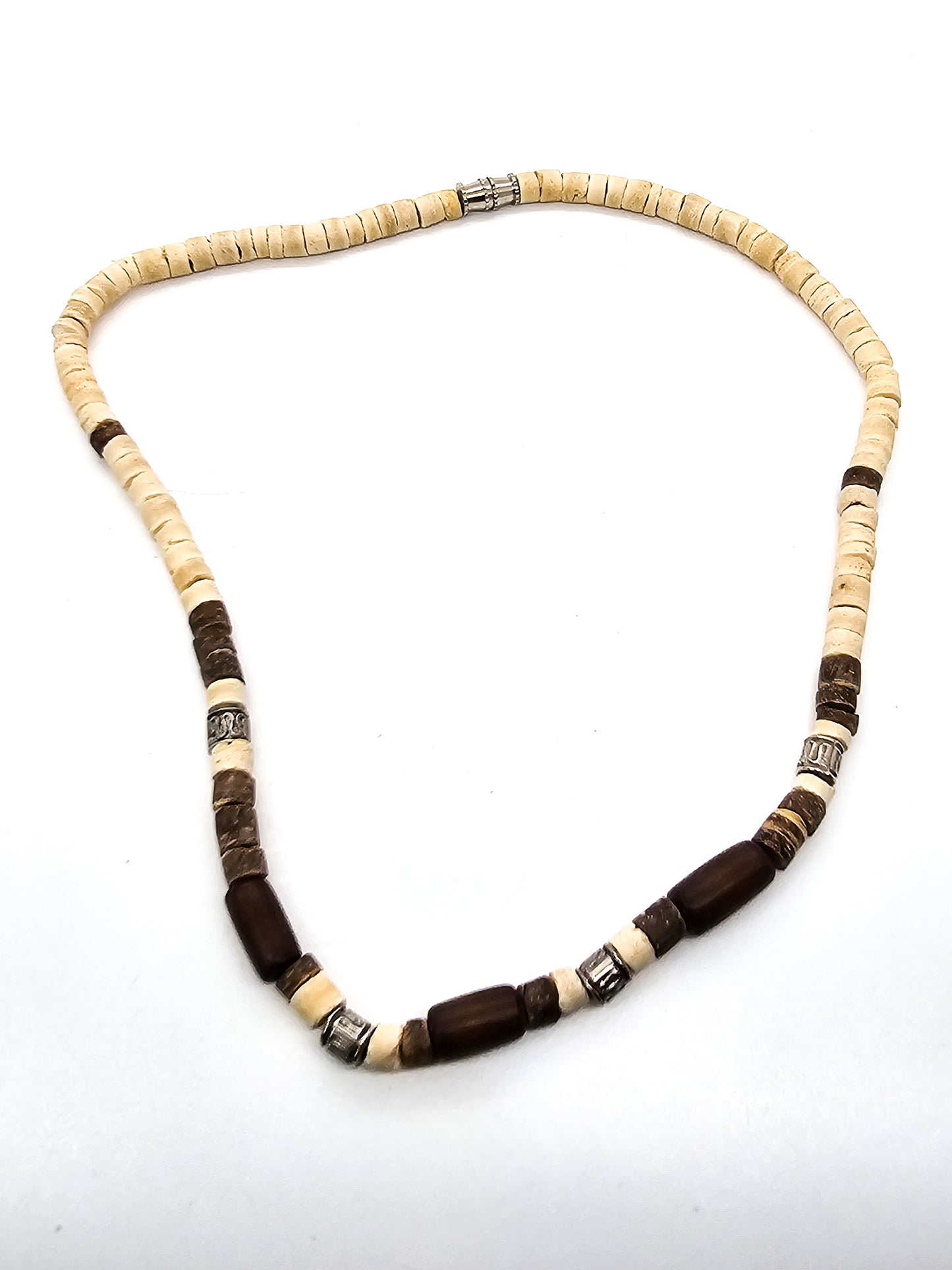 Heishi beaded coconut shell surfer hippy style retro 90's vintage necklace 16 inches