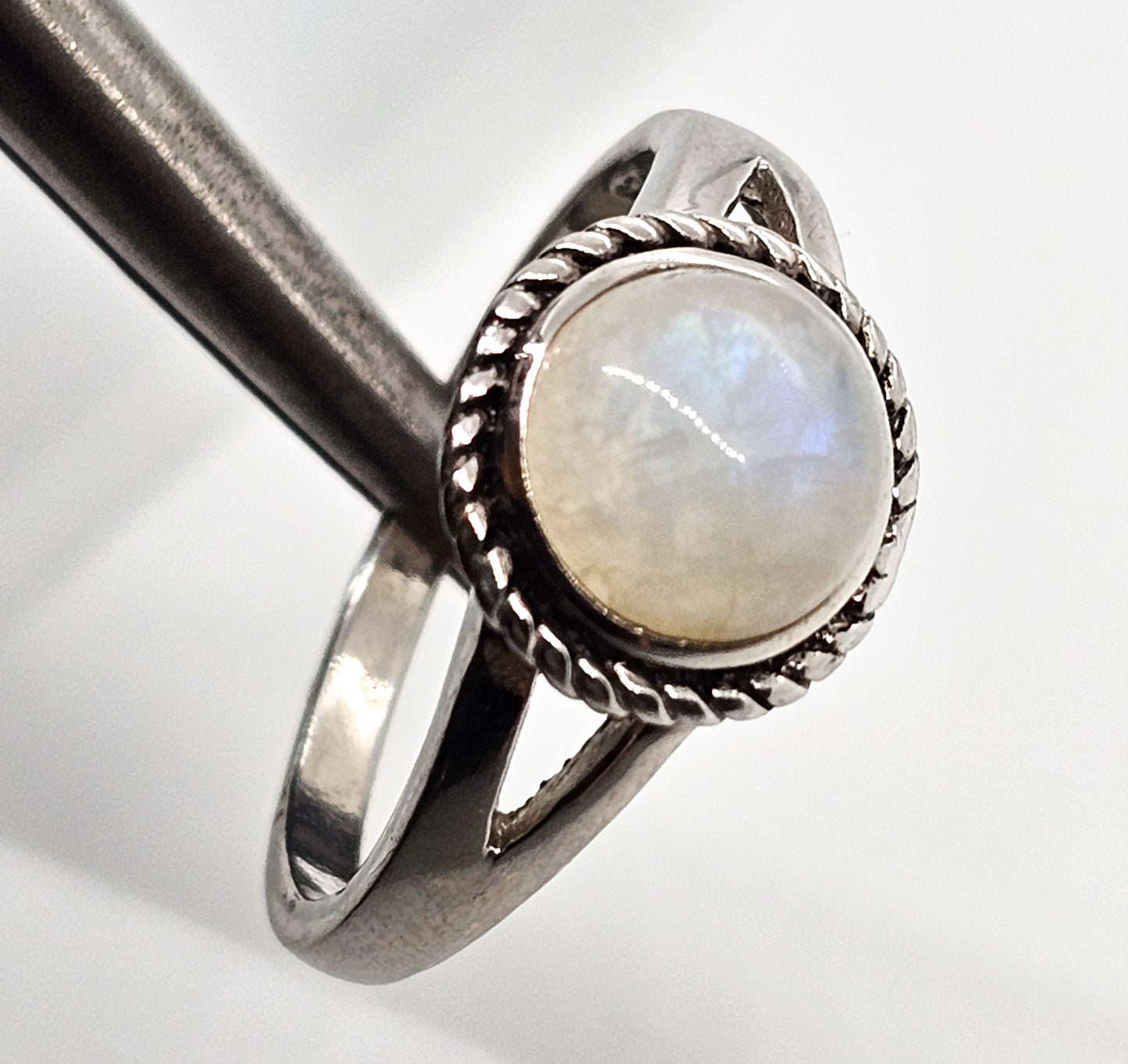 Rainbow blue round moonstone sterling silver split shank twisted rope vintage ring size 11.75