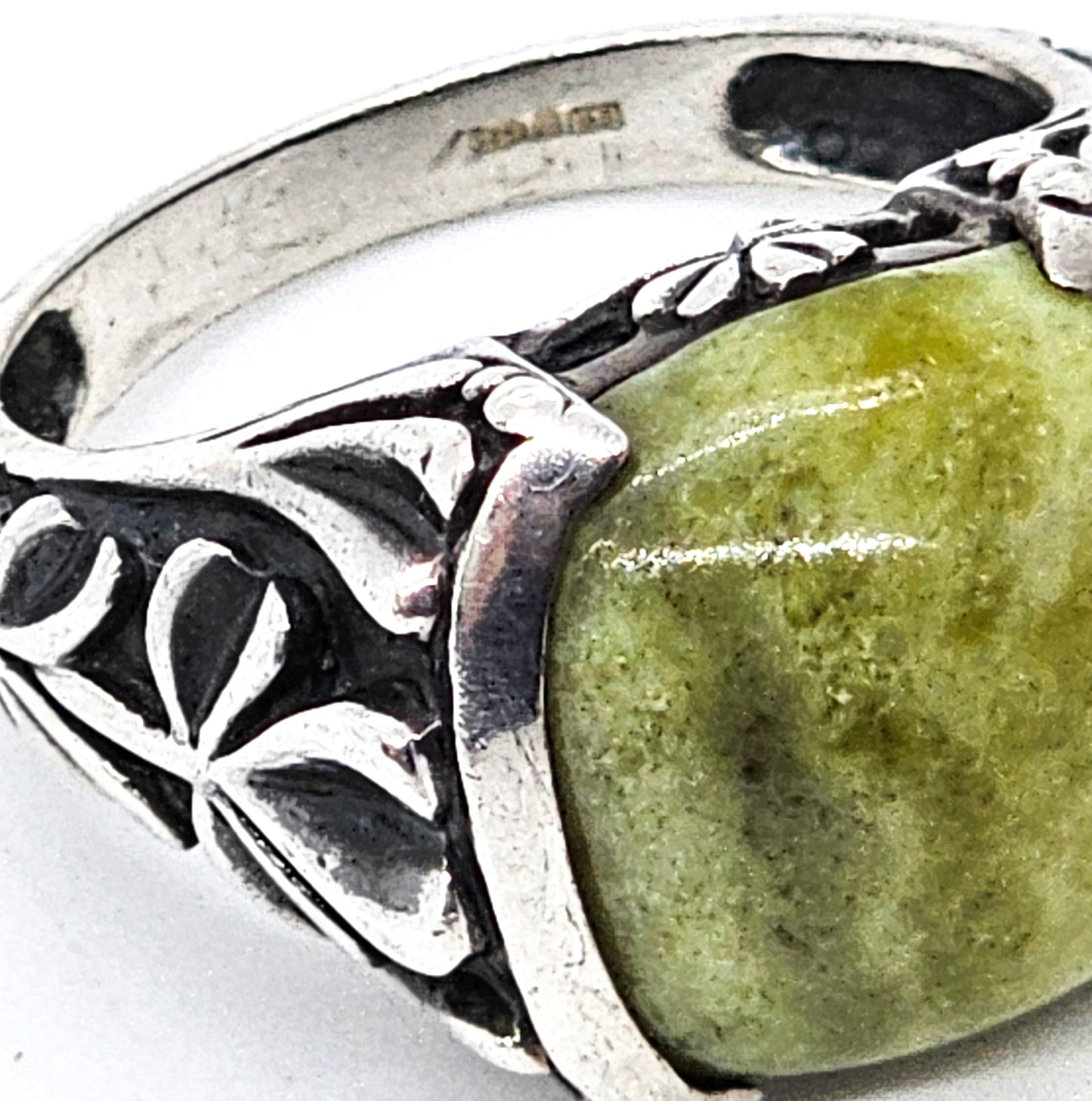 Nephrite Green Jade Tribal heavy thick sterling silver Irish SW ring size 9 Ireland
