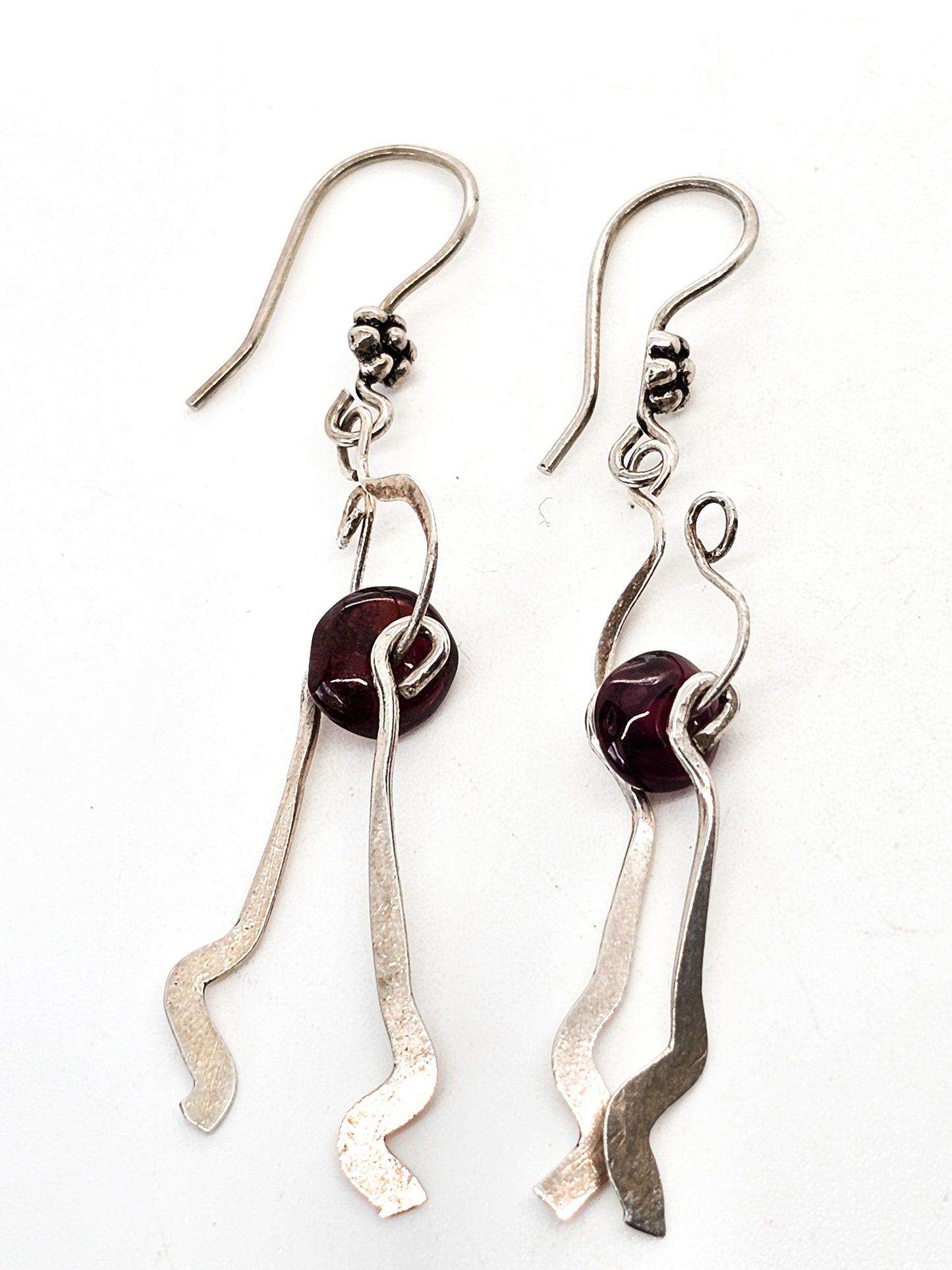 Abstract Artisan Modernist drop red garnet gemstone beaded vintage sterling silver earrings