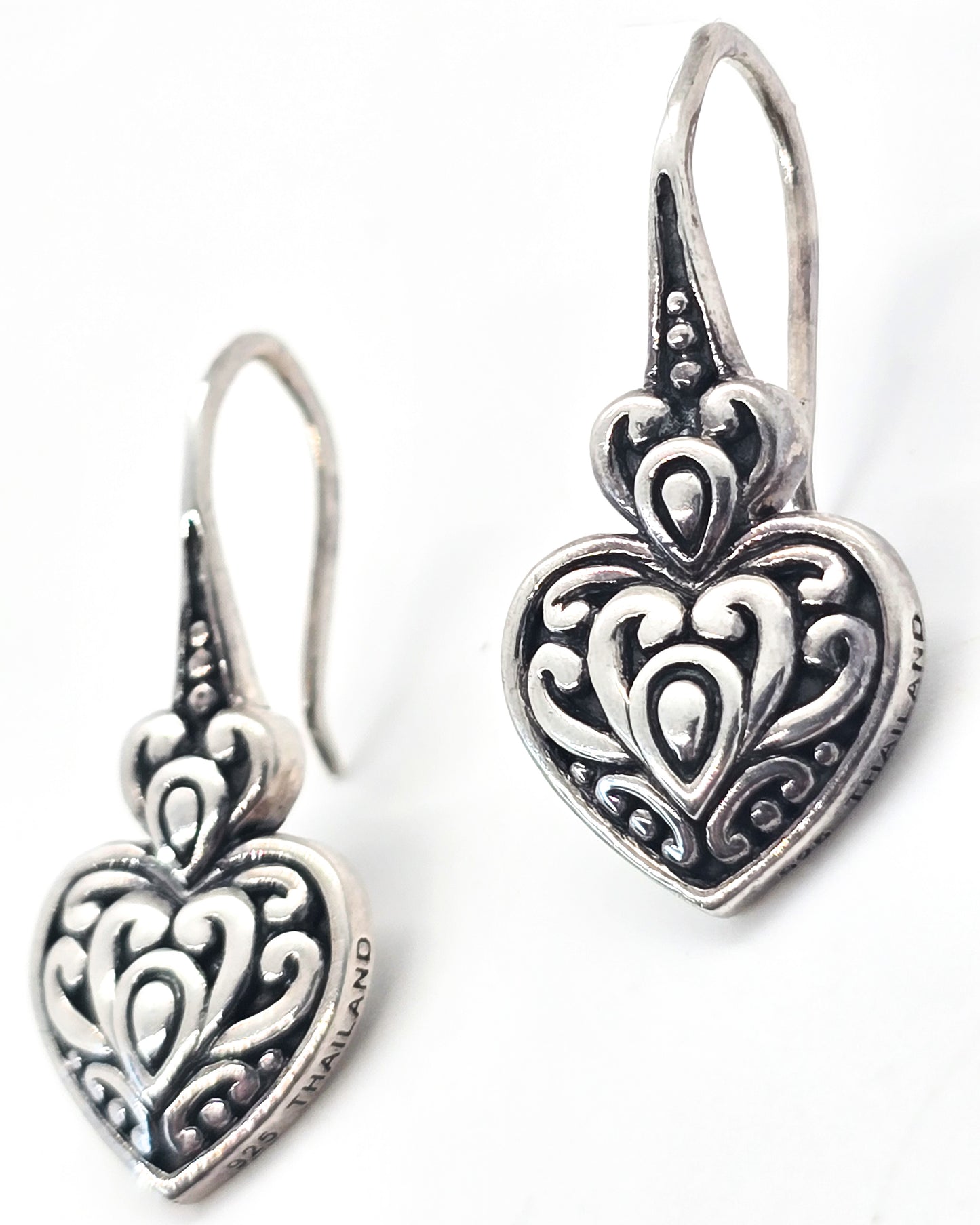 Angela by John Hardy JH signed sterling silver tribal heart earrings Retired