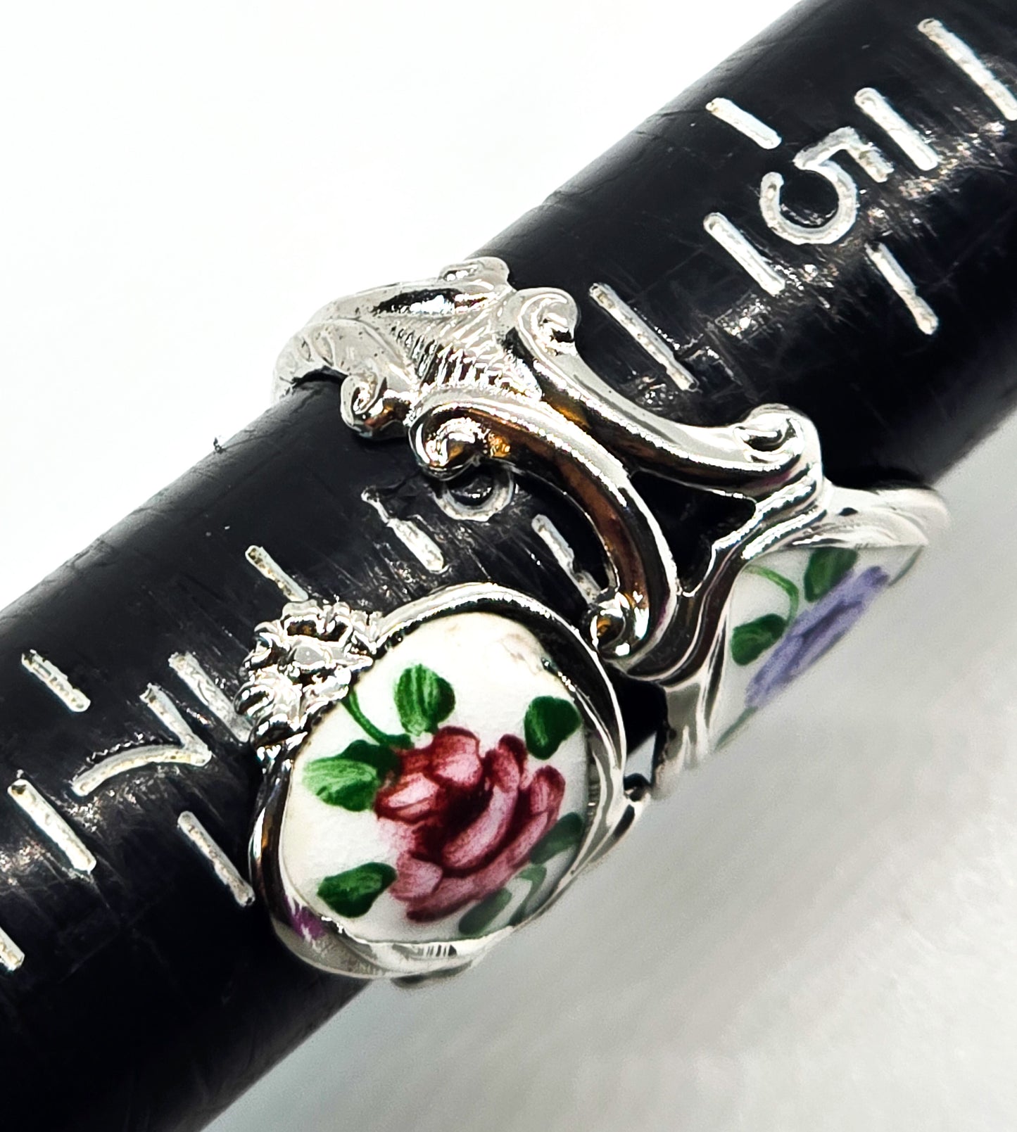 Beau Flower enamel Cigar band twisted torsade vintage sterling silver wrap ring size 6