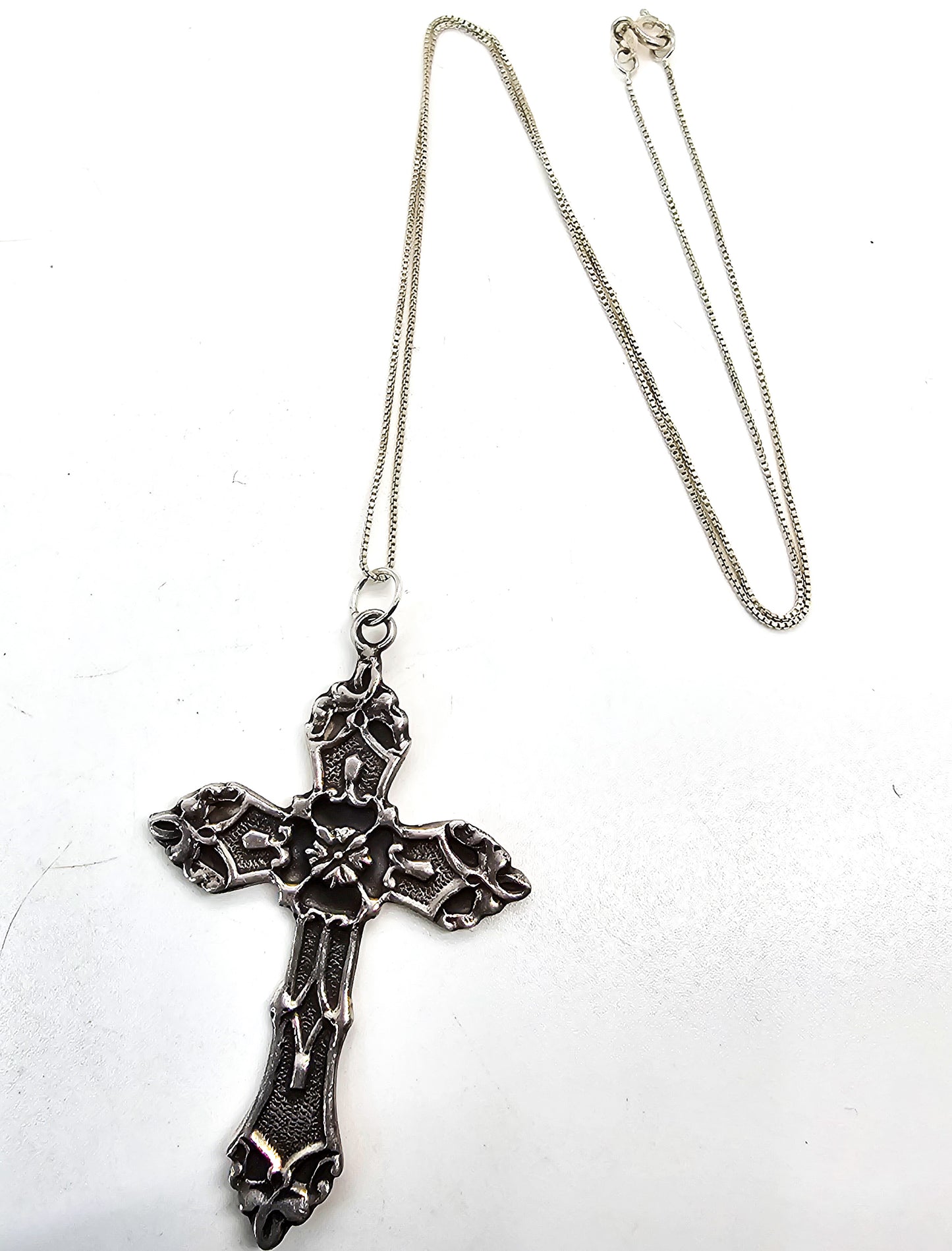 Large Gothic filigree detailed sterling silver cross pendant necklace