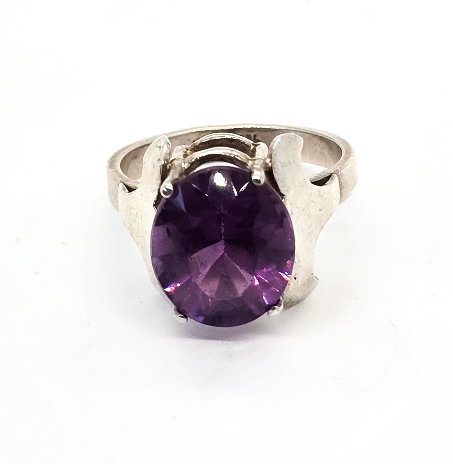 Modernist Amethyst 6ct faceted oval cut Mexican vintage sterling silver ring size 8.5