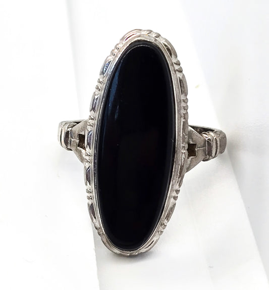 Uncas Art Deco black onyx antique sterling silver ring size 4 and 1/2