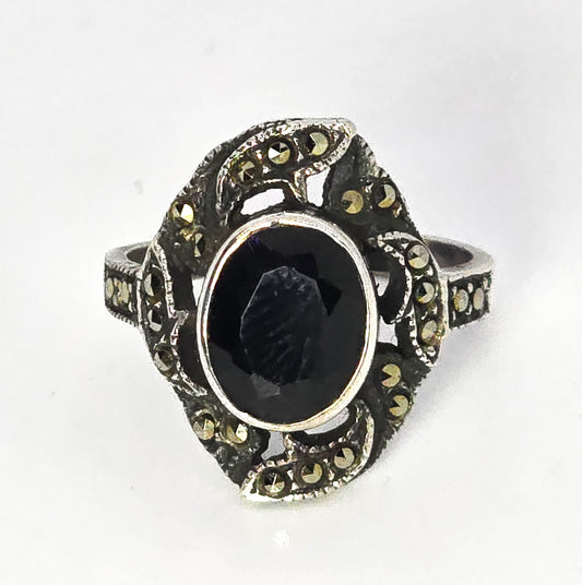 Black onyx and marcasite open work sterling silver vintage ring size 6