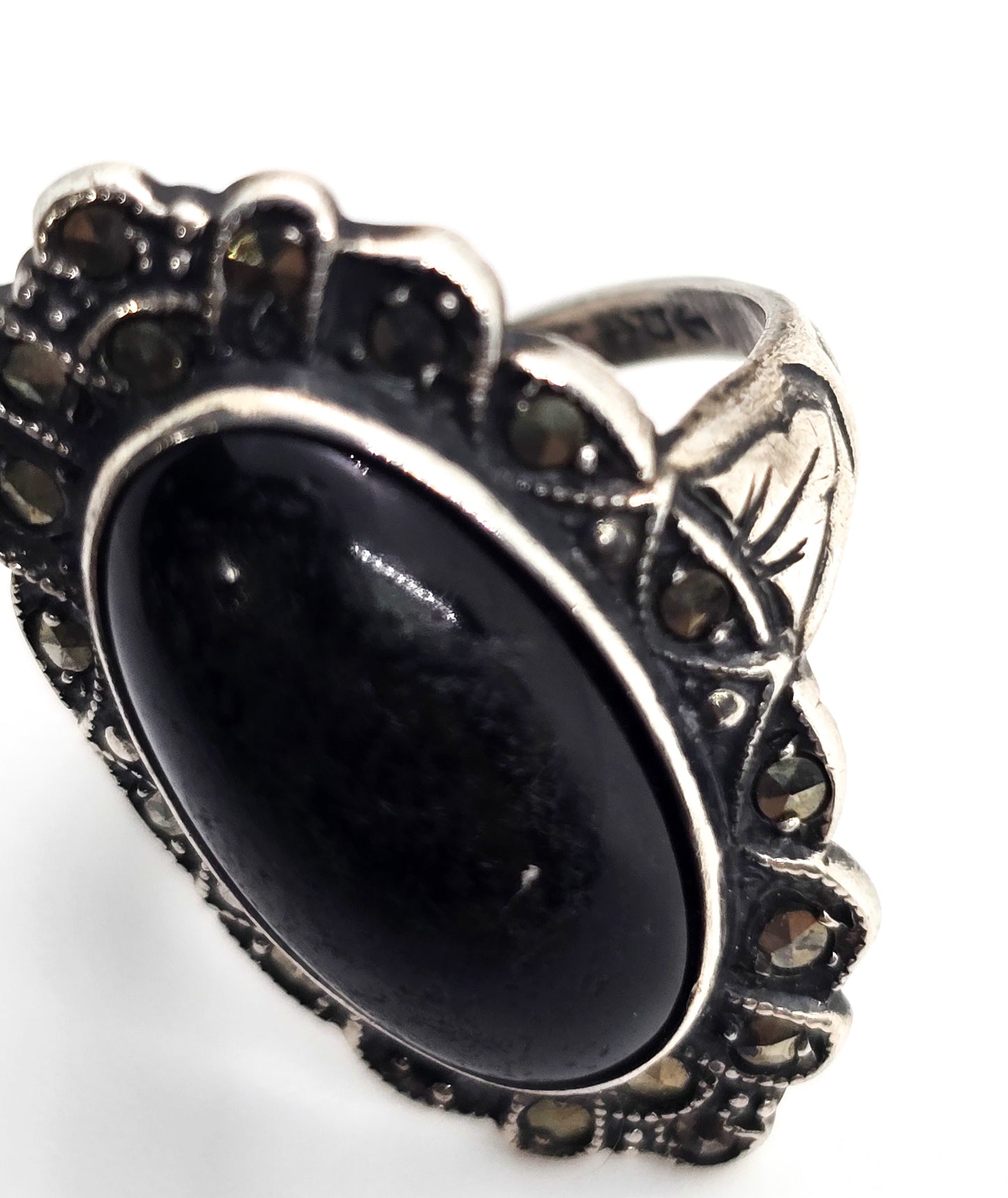 Uncas Art Deco Black onyx antique sterling silver marcasite ring size 5