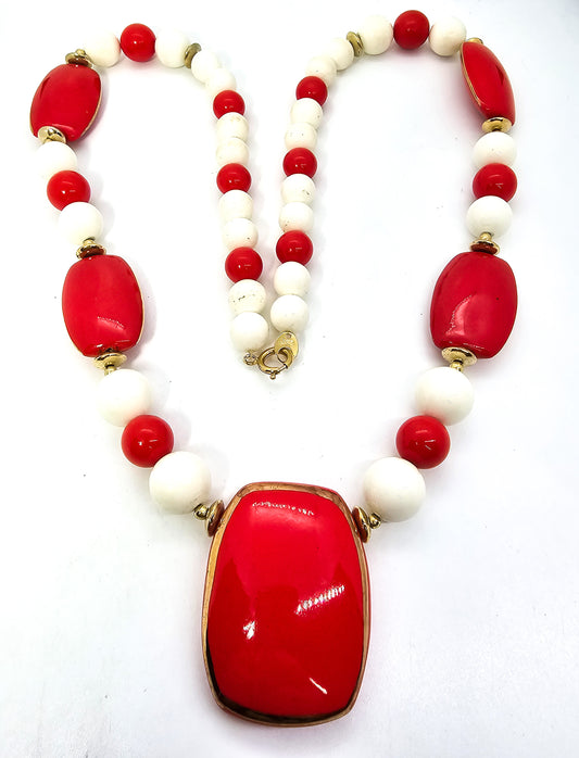 Red and White lacquer beaded modernist vintage mid century 1960's beaded necklace
