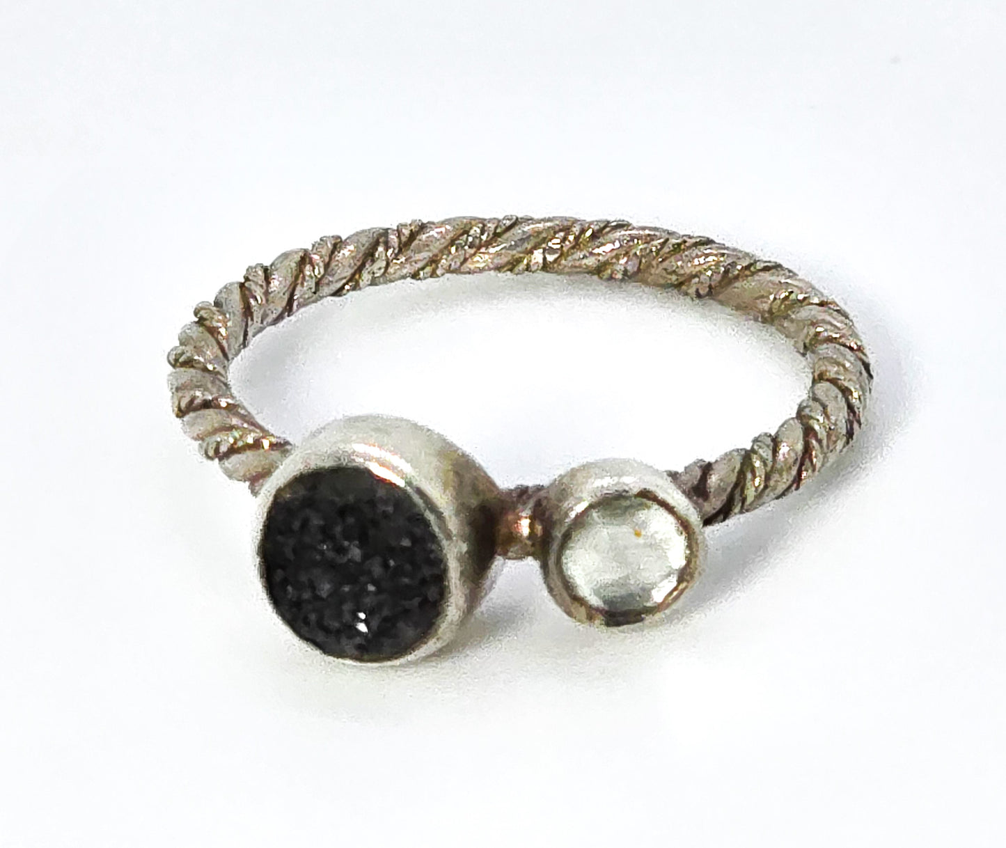 Black and white Druzy Quartz gemstone twisted band sterling silver ring size 7 and 1/2