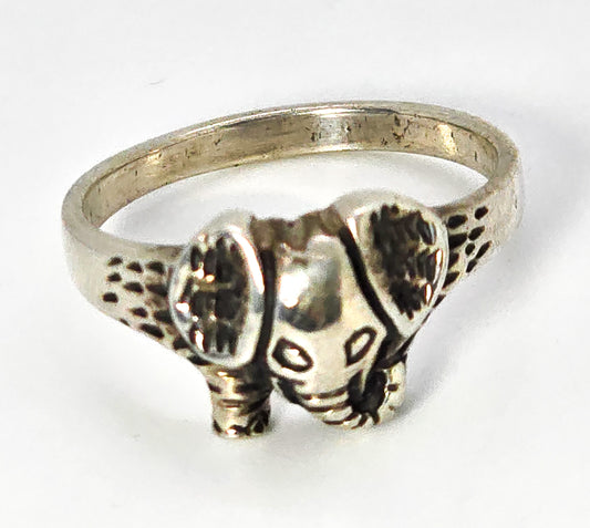 Elephant Detailed full body sterling silver vintage ring size 9