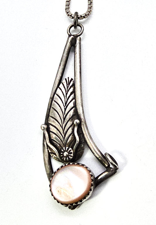 Pink Slipper Shell Navajo Native American Sterling silver vintage pendant necklace