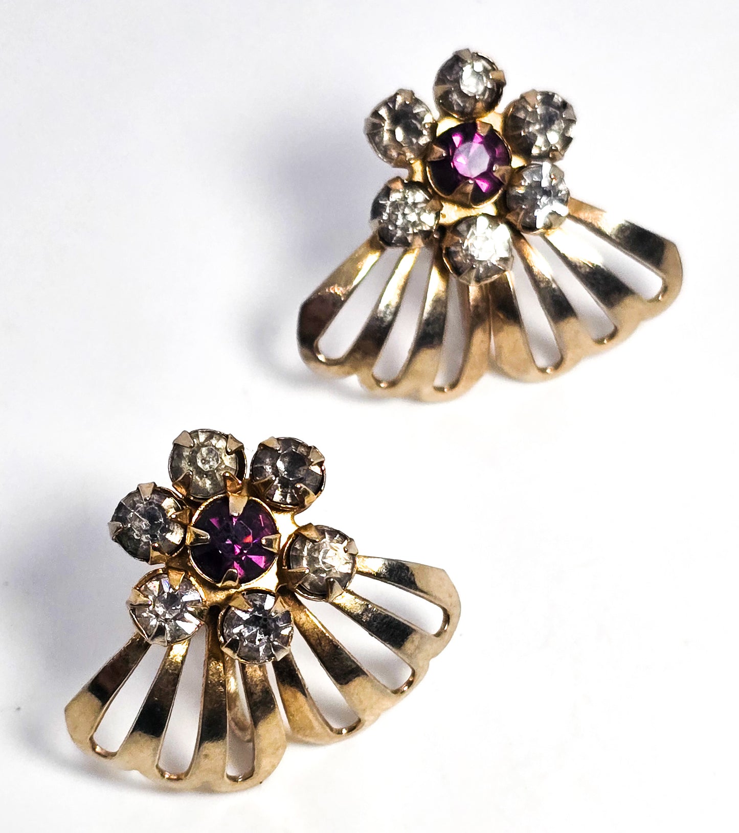 Purple rhinestone flower gold toned mid century modern fan vintage screw back earrings