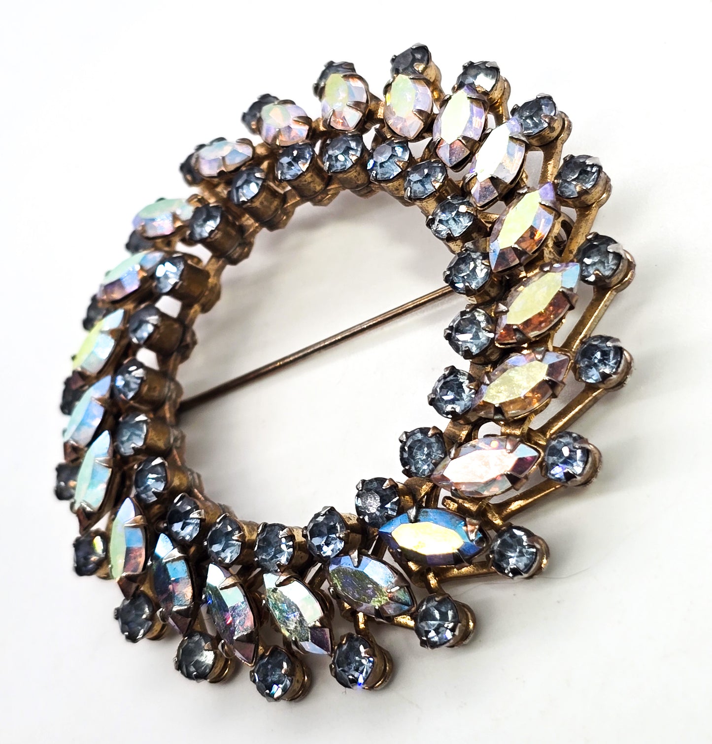 Aurora borealis marquis wreath baby blue vintage rhinestone mid century circle brooch