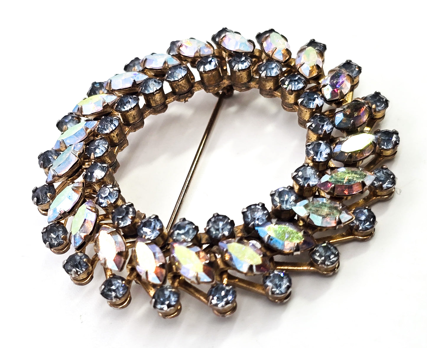 Aurora borealis marquis wreath baby blue vintage rhinestone mid century circle brooch