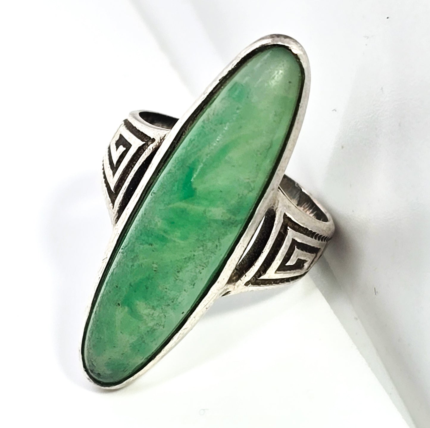 Art Deco Green Peking glass Greek Key vintage sterling silver ring size 4