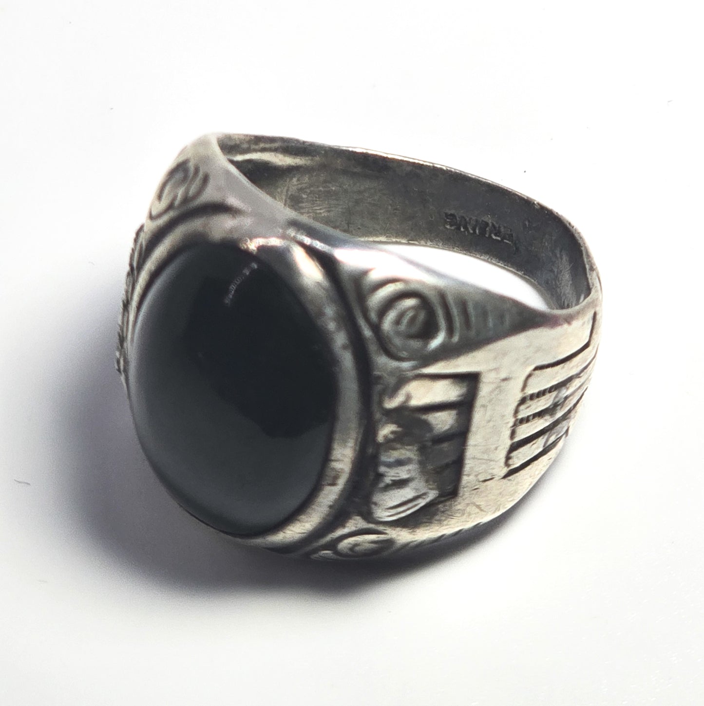 Old Pawn vintage sterling silver black onyx Native American sterling silver ring size 8.5