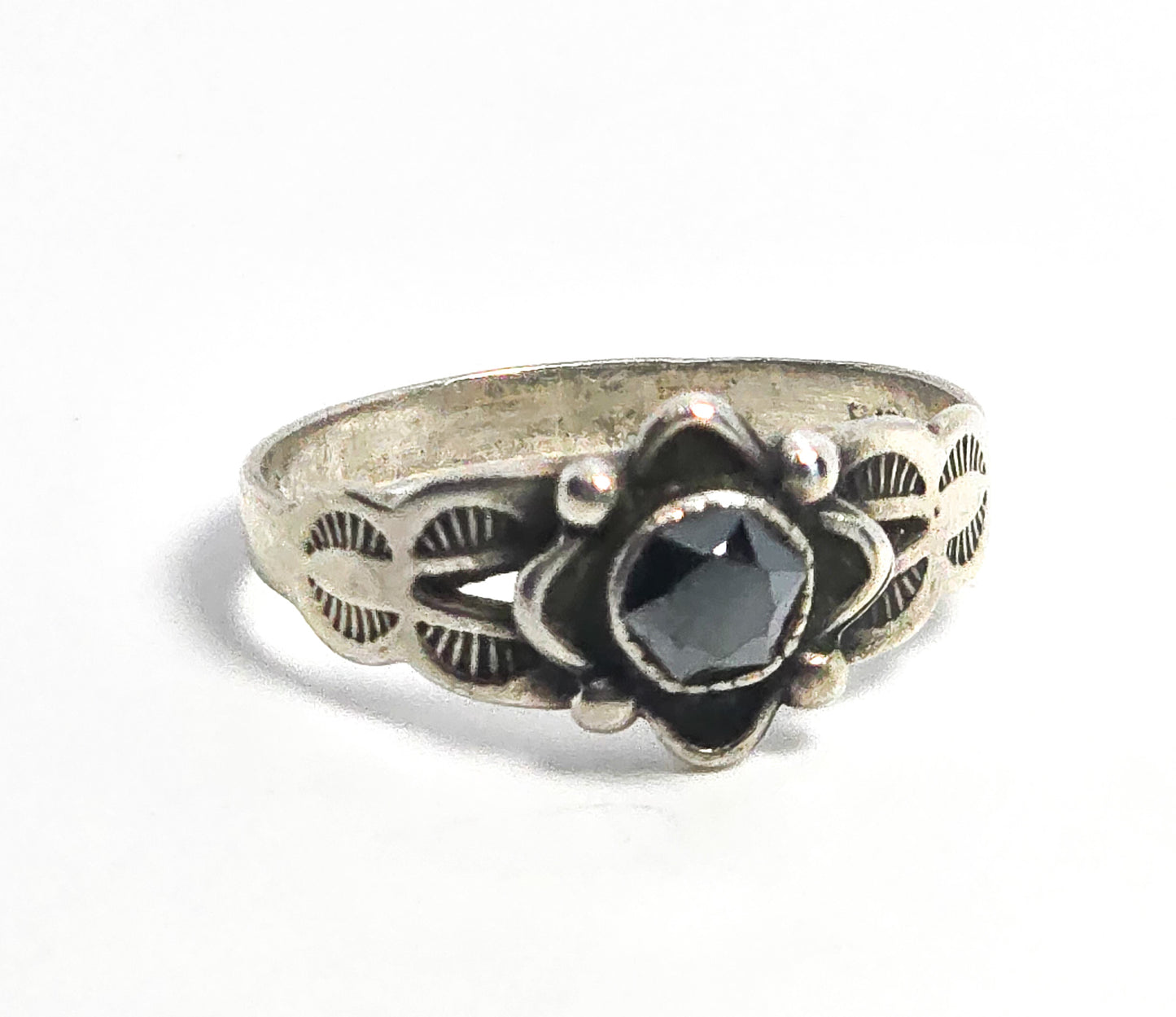 Faceted Hematite vintage Southwestern stamped sterling silver ring size 9