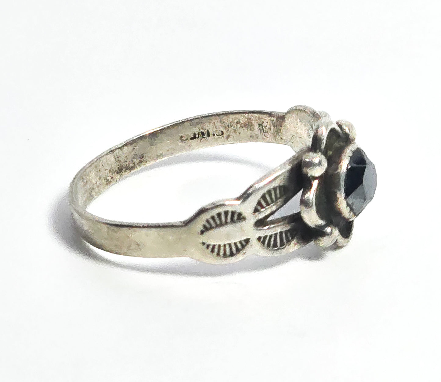 Faceted Hematite vintage Southwestern stamped sterling silver ring size 9