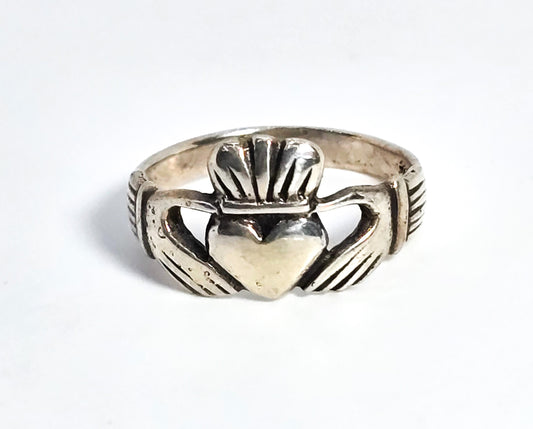 Claddagh Irish Celtic Promise ring vintage sterling silver ring size 6