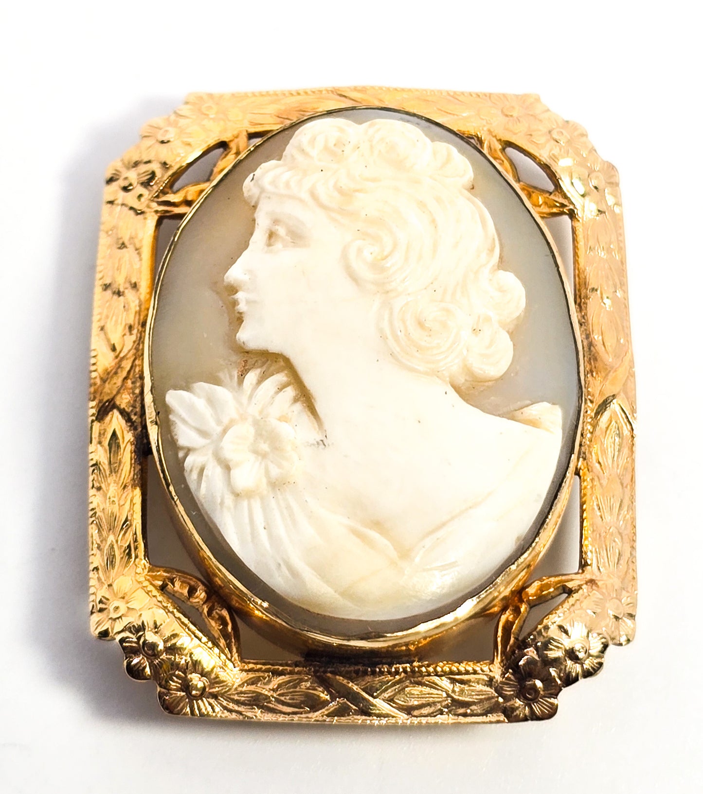 AMCO 12k yellow gold filled left facing carved shell women vintage cameo pendant brooch