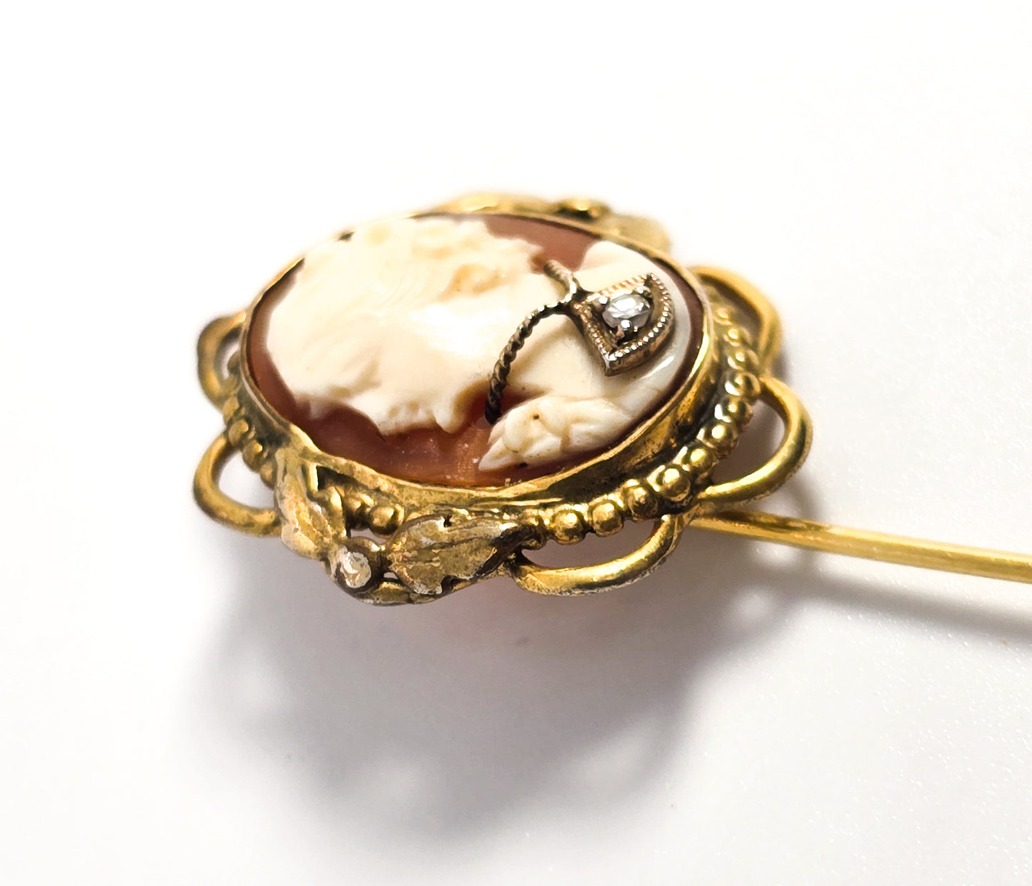 Cameo carved shell left facing diamond necklace gold filled vintage stick lapel pin brooch