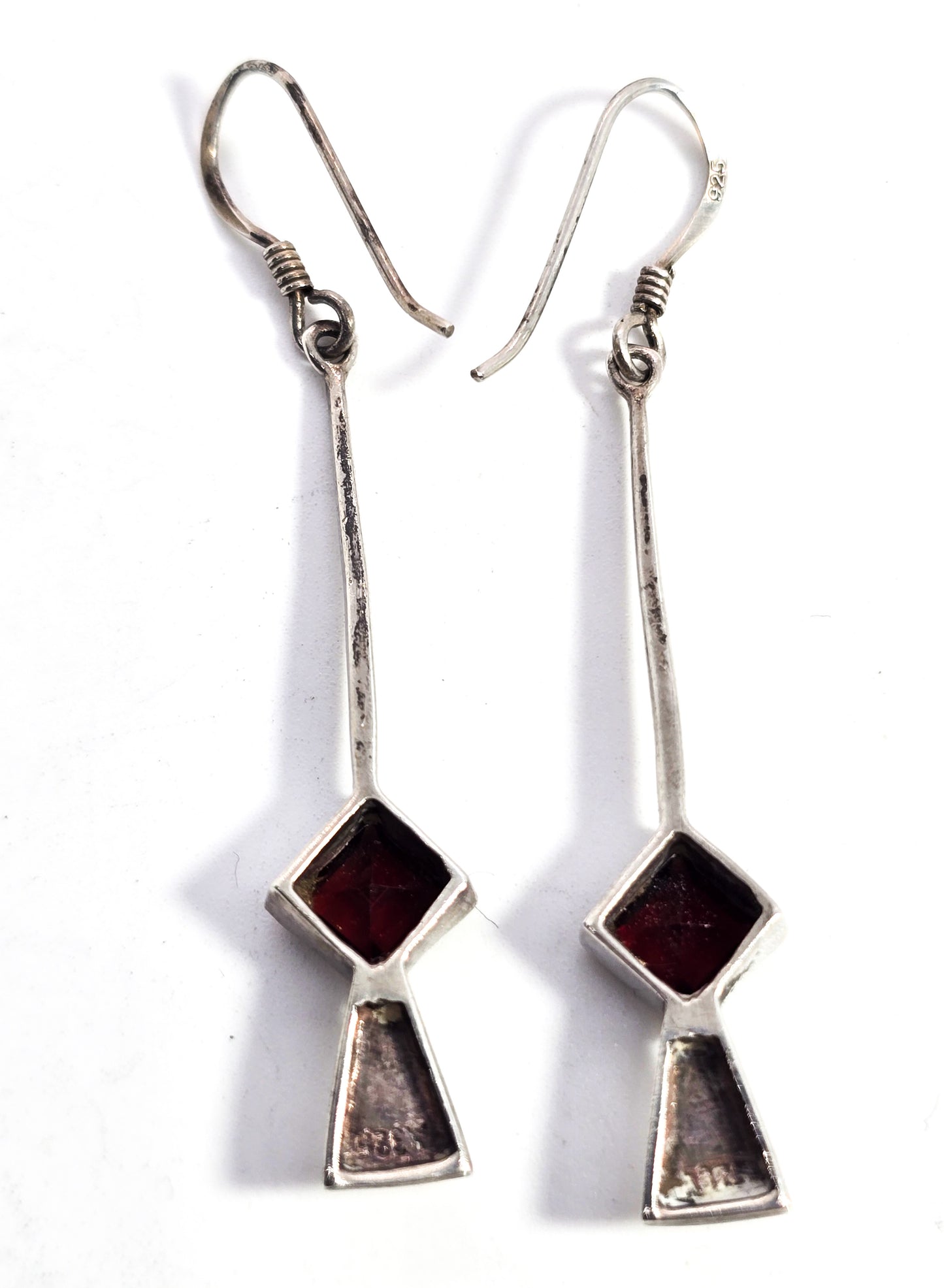 Princess cut garnet long drop pendulum vintage sterling silver earrings