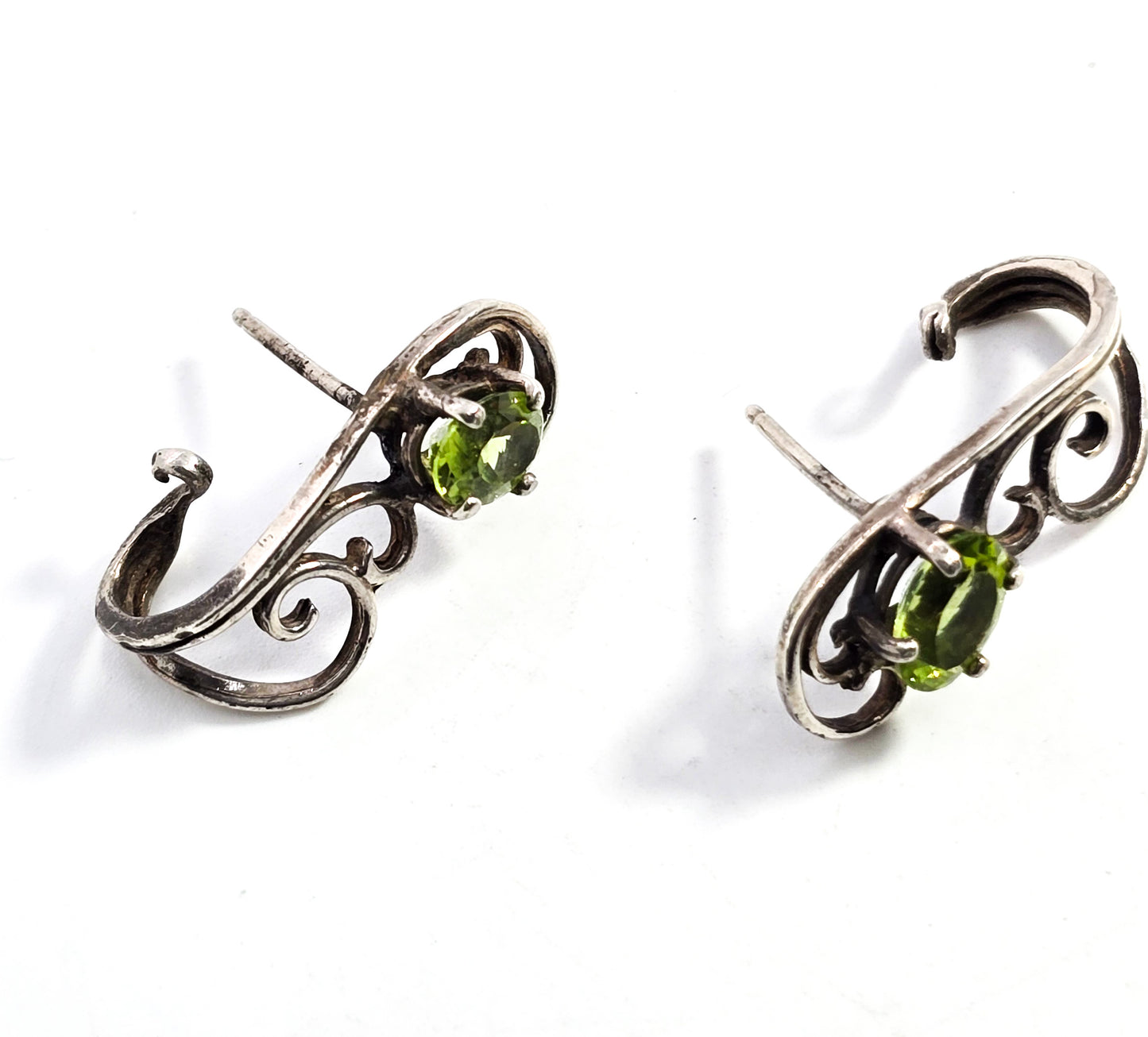 Peridot gemstone sterling silver scroll open work post vintage earrings