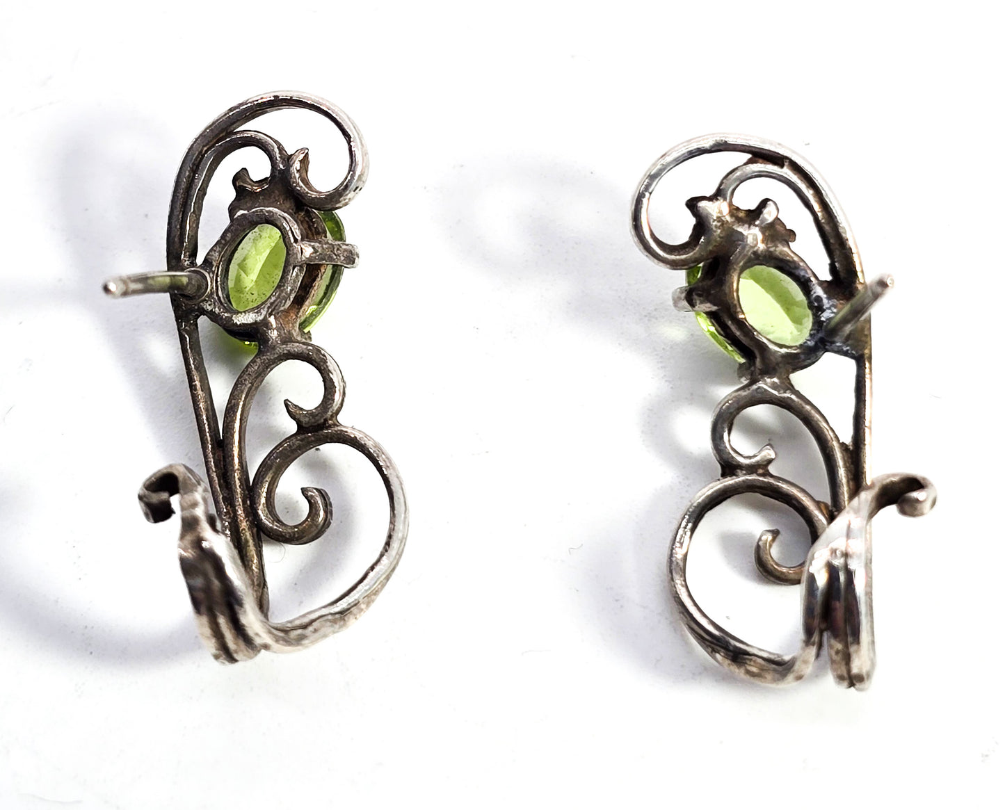 Peridot gemstone sterling silver scroll open work post vintage earrings