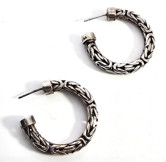 Suarti BA Byzantine chain sterling silver thick post signed hoop earrings
