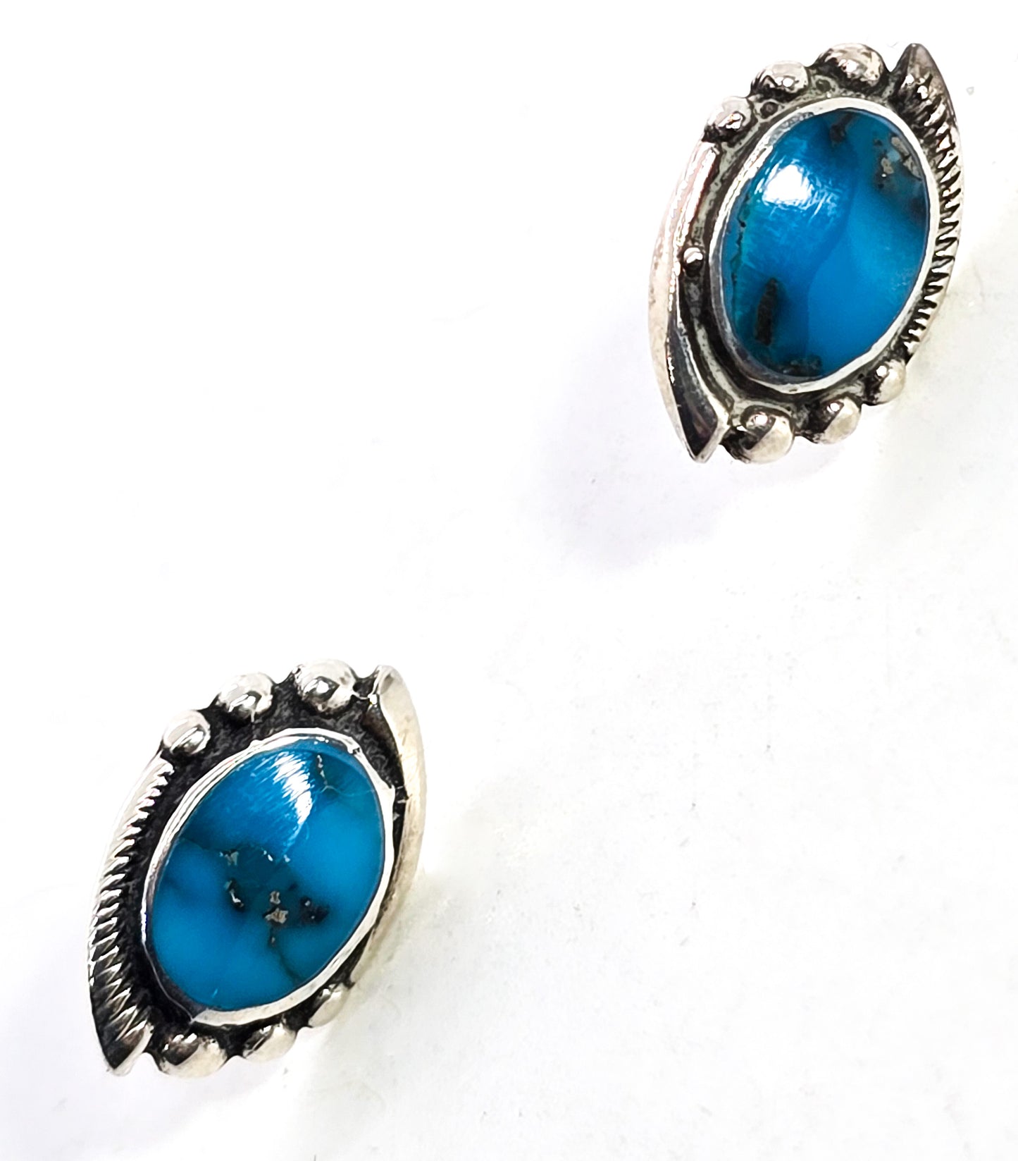 Navajo Native American Turquoise sterling silver vintage stud earrings