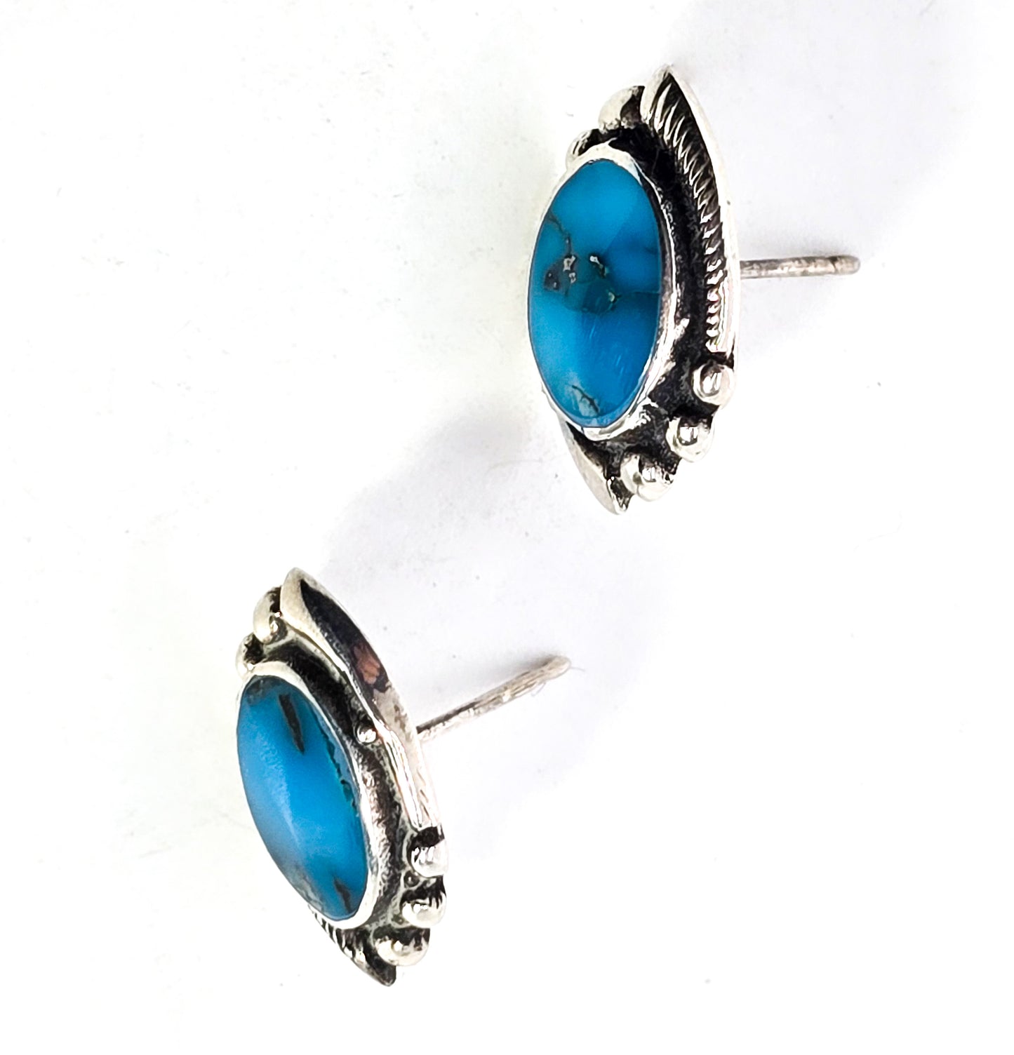 Navajo Native American Turquoise sterling silver vintage stud earrings