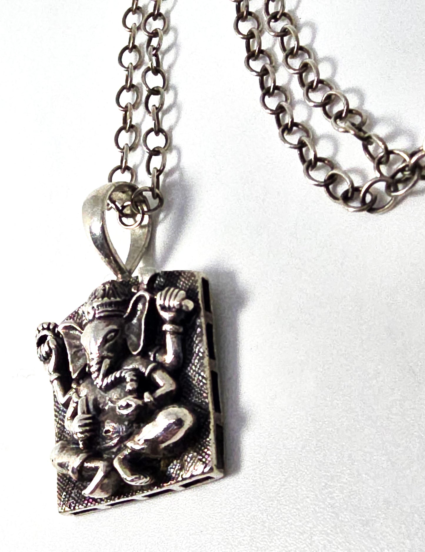 Ganesha Hindu Elephant God Sterling Silver Vintage Deity pendant Necklace